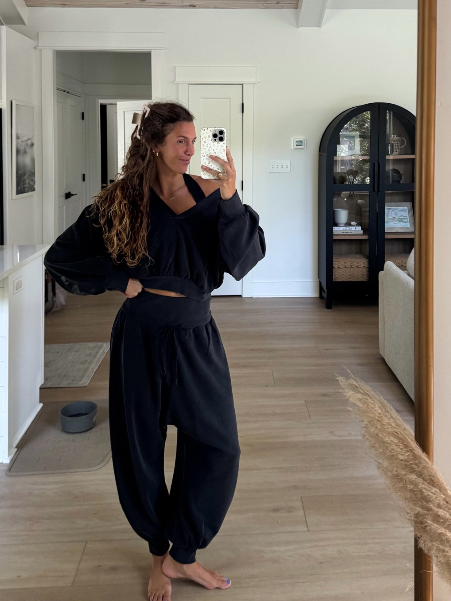 comfy athleisure lounge set🫶🏼 Wearing size S, perfectly slouchy:) super cute for a travel day airport outfit!

#LTKootd #LTKdayinmylife #LTKTravel