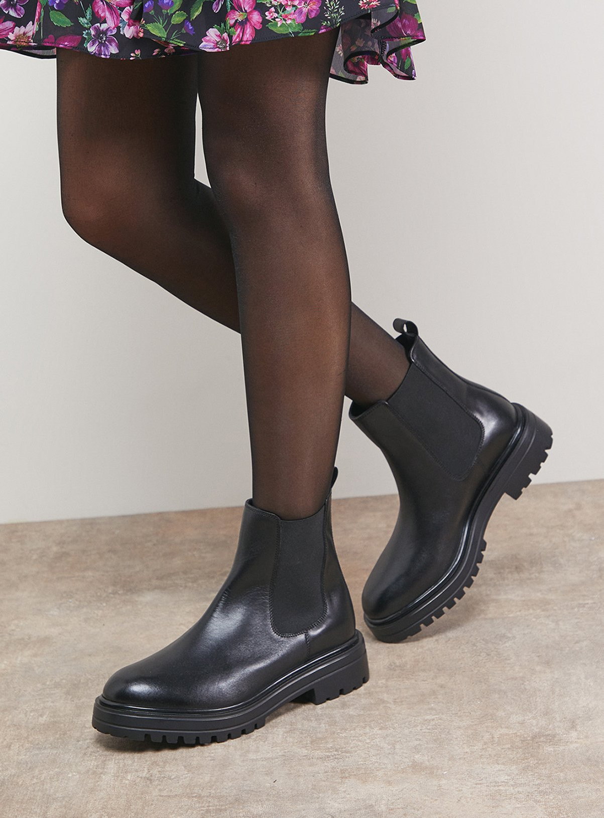 Black OASIS Lola Leather Chunky Chelsea Boots | Tu Clothing