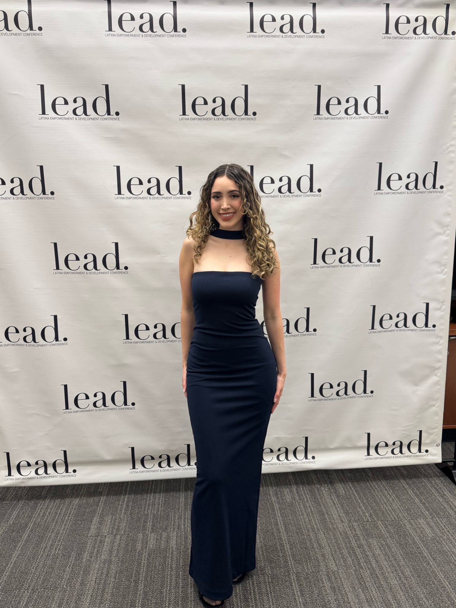 Black tie navy dress 👗 

#LTKStyleTip #LTKParties