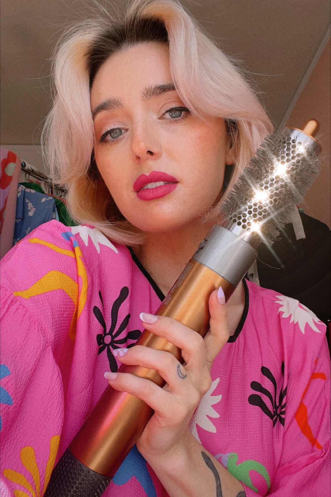 instant blow out in less than 10 minutes ✨ 

#hair #dyson #airwrap #hairproducts #shorthair #blonde

#LTKbeauty