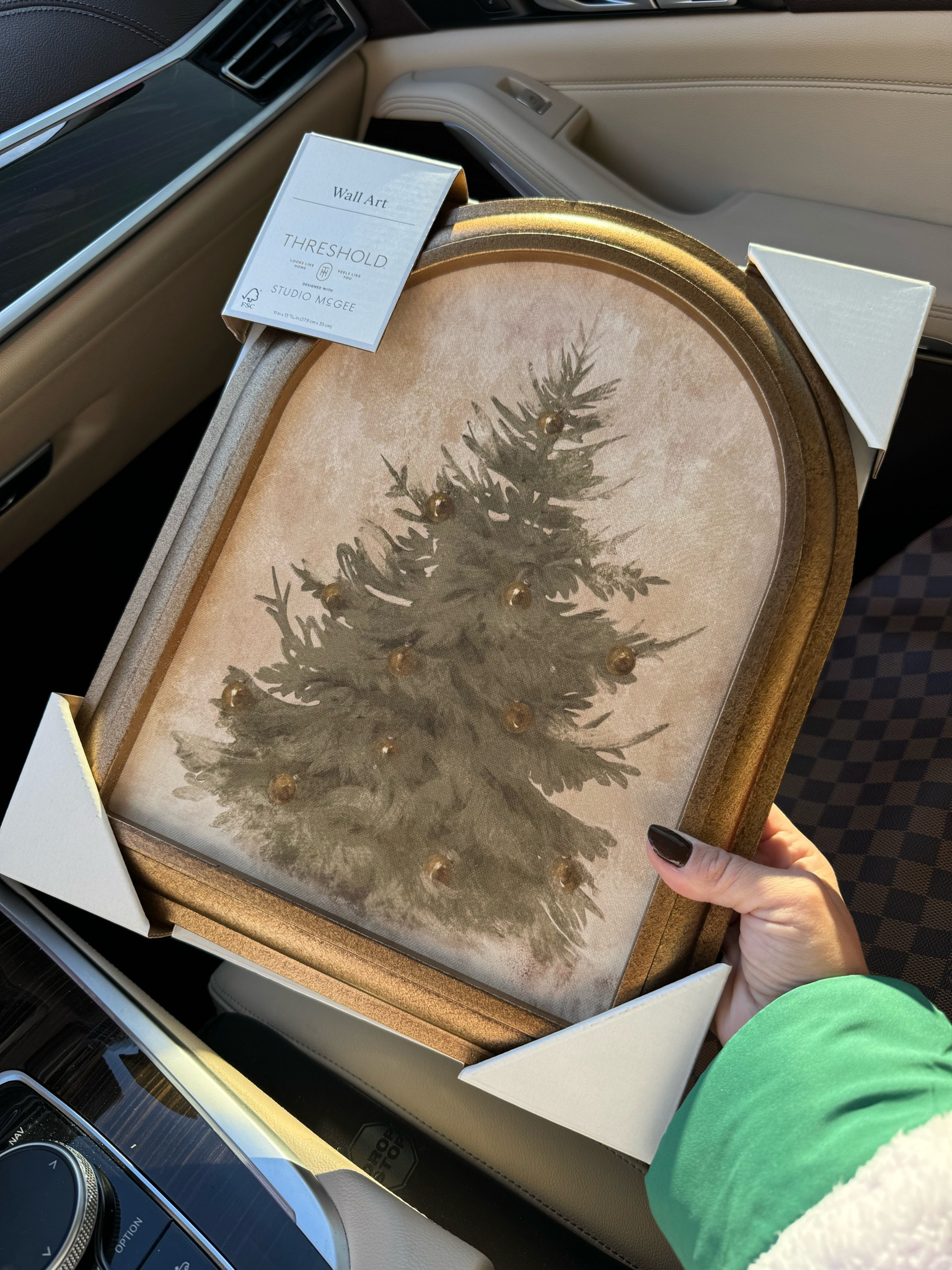 Finally snagged this beauty! @target @targetstyle #targetstyle #targethome #target #studiomcgeethreehold #studiomcgee #threshold #christmas #targetstyle 

#LTKHome #LTKSeasonal #LTKHoliday