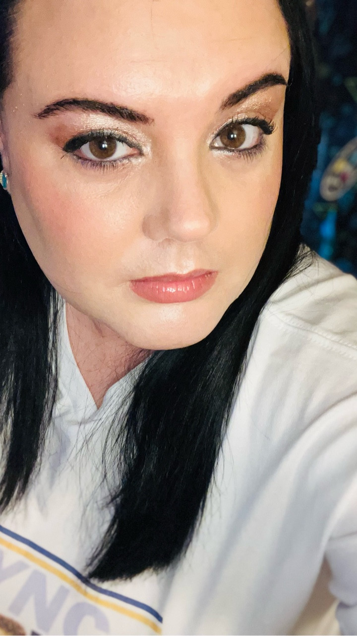 #ad One sniff of @herbalessences Rose Hips and suddenly I’m back in butterfly clips, boyband tees, and peak 2000s energy 🌹✨ 

#HerbalEssences #RoseHips #NostalgiaUnlocked #ScentMemory”

#LTKBeauty #LTKgrwm #LTKselfcare