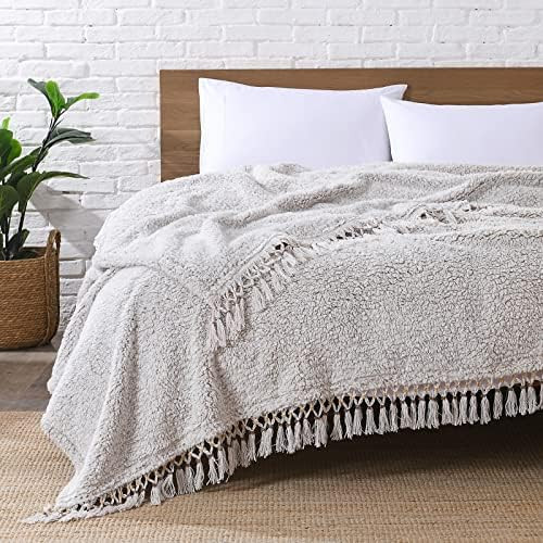 Ultra Soft Fleece Sherpa Blanket Queen Size,Lightweight Cozy Boho Bed Blanket with Decorative Tas... | Amazon (US)
