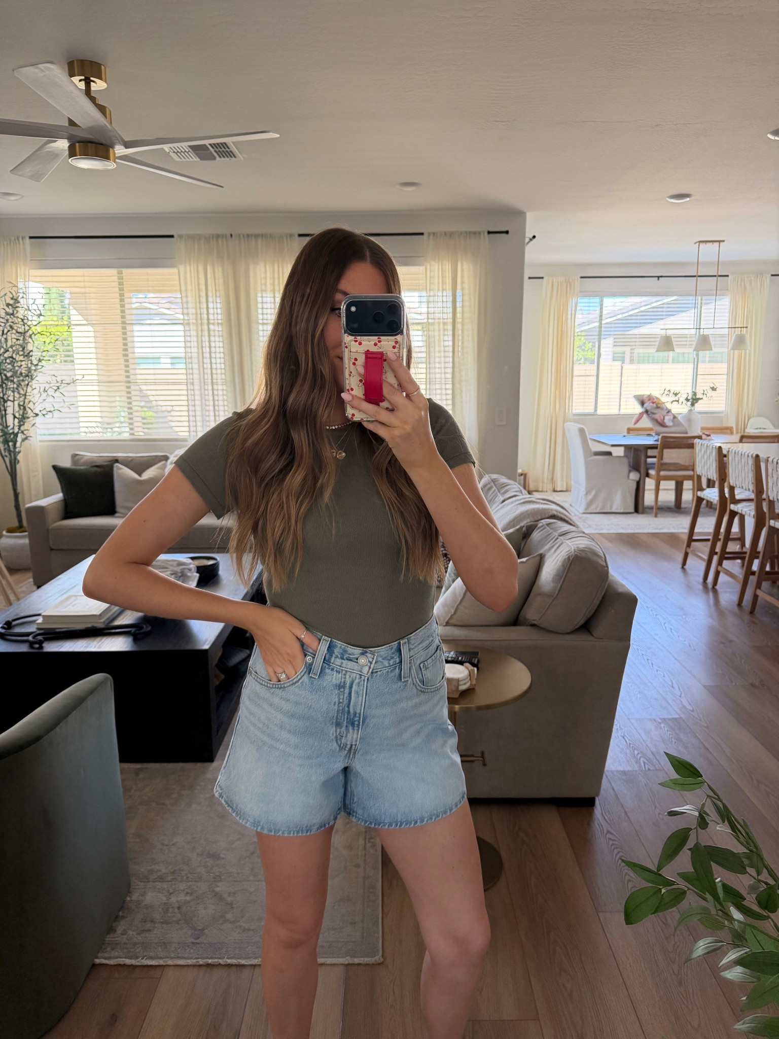 Love these cinch waist denim shorts!! They’re currently on sale! I went up a size for a looser fit! I’m wearing a 28