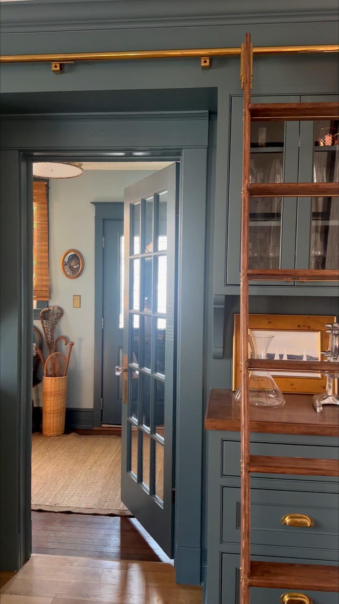 In my blue on blue on wood on wood dreams 🤍 Share this with the one that needs to be convinced on a moody blue!

