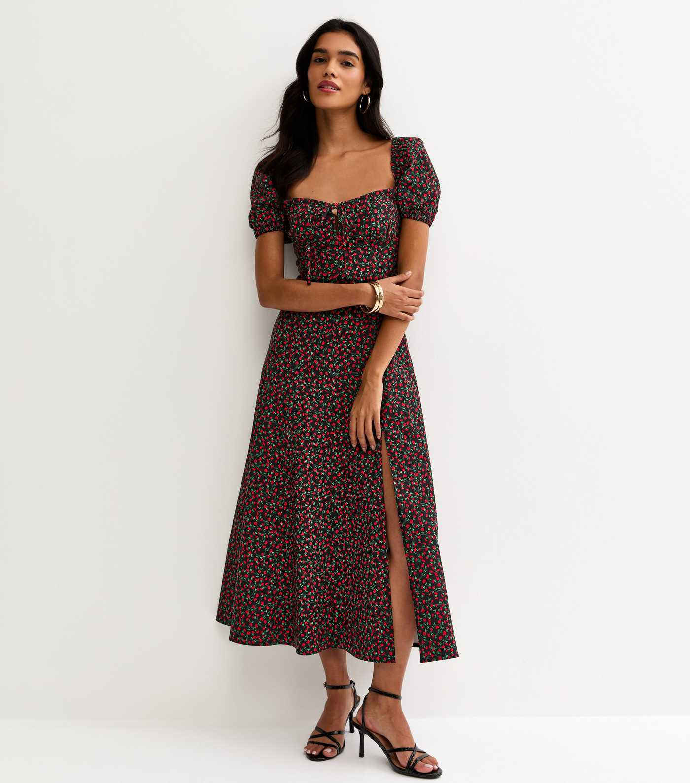 Black Ditsy Floral Sweetheart Neck Midi Dress | New Look | New Look (UK)