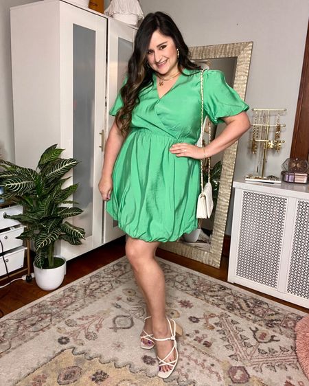 That’s so 90s! 💚 and so cute! Love this throwback bubble dress and it has a snap at the busy to keep everything in just right! Wearing an L! 

#LTKwedding #LTKFind #LTKcurves