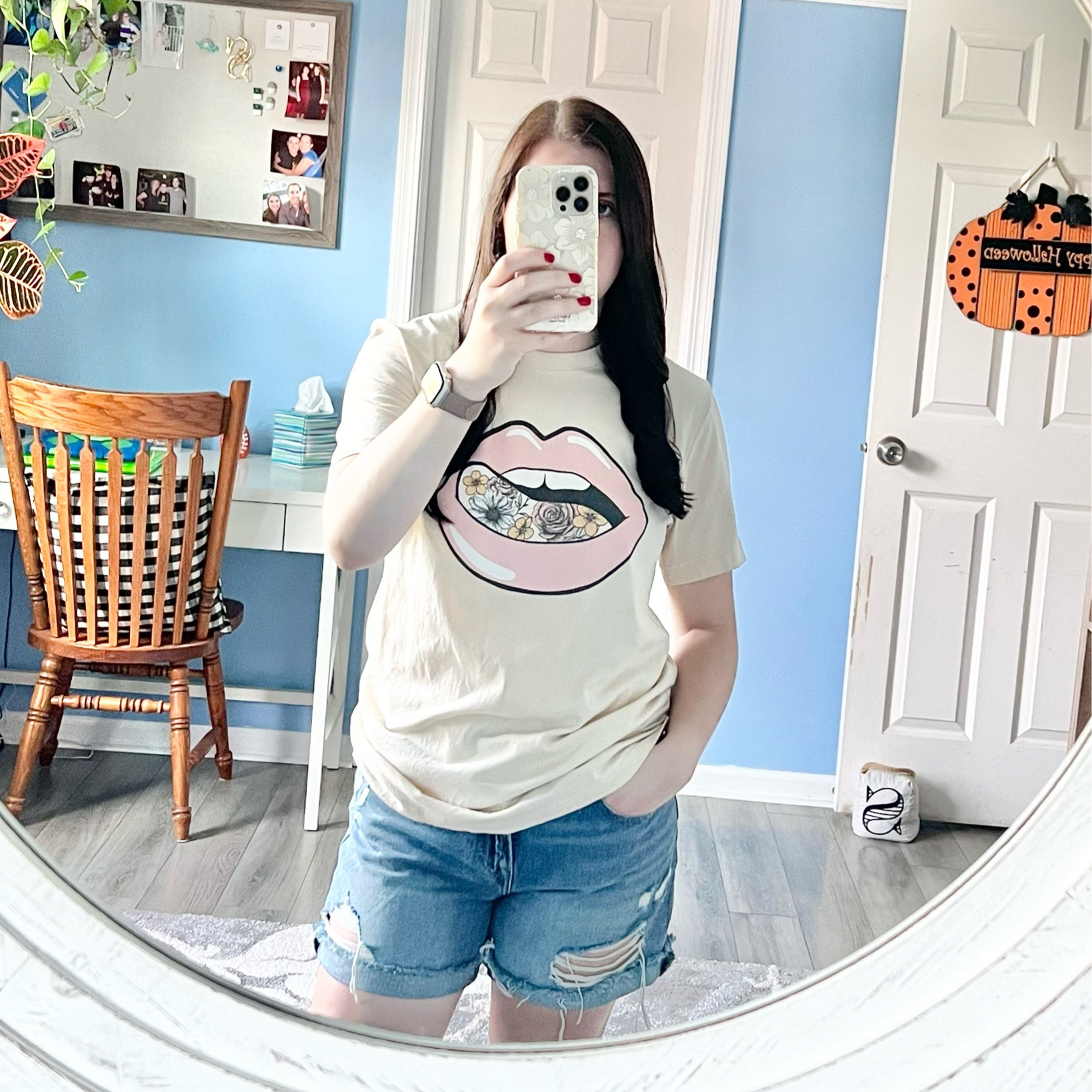 Today is the last day to shop the #ltksale

@pinklily is one of my favorite places to shop for holiday graphic tees. They always have such cute designs. 

 use code: LTKFALL at checkout. 

#LTKSale #LTKHalloween #LTKunder50