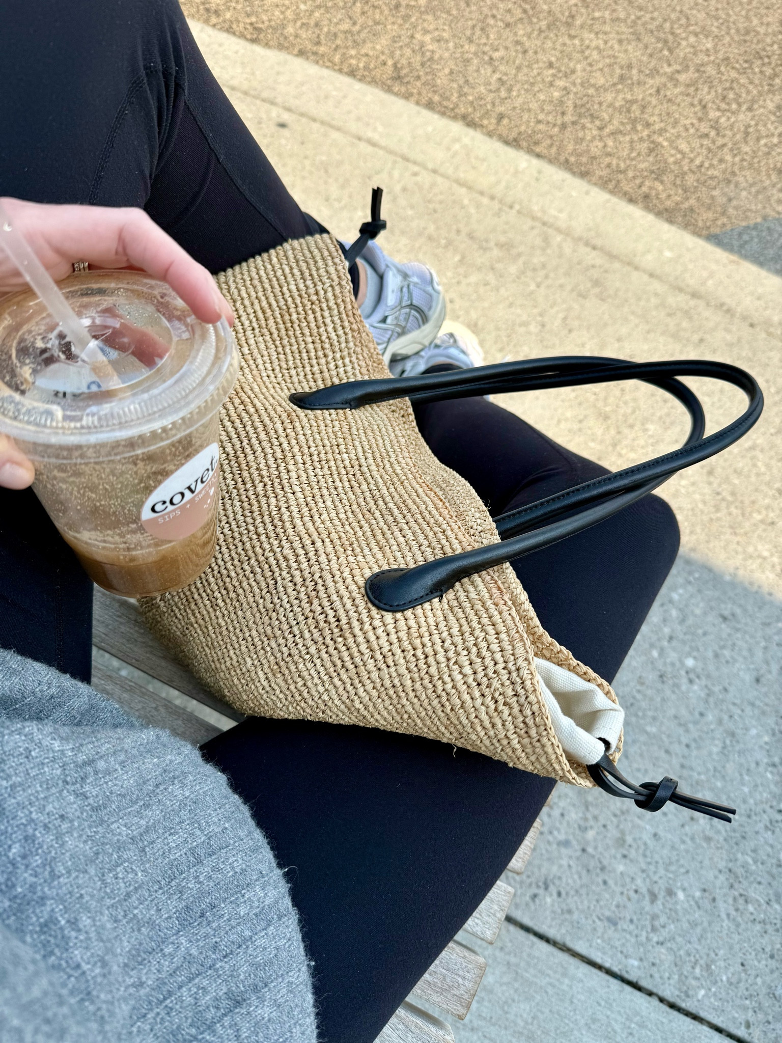 Favourite bag for summer 🖤 

#strawbag #summerbag #raffiabag #aritzia #aritziastyle

#LTKcanada #LTKbag #LTKsummer