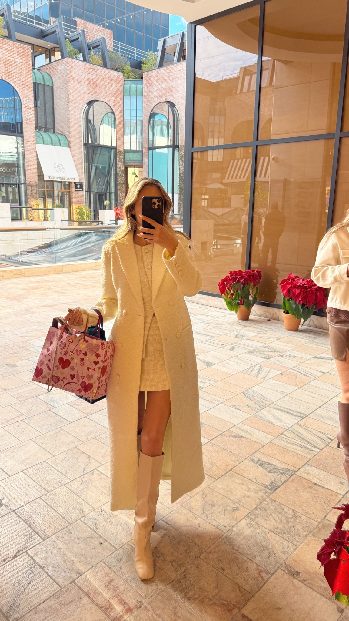 Must buy — Meshki 🤍✨

#LTKSeasonal #LTKStyleTip #LTKWedding