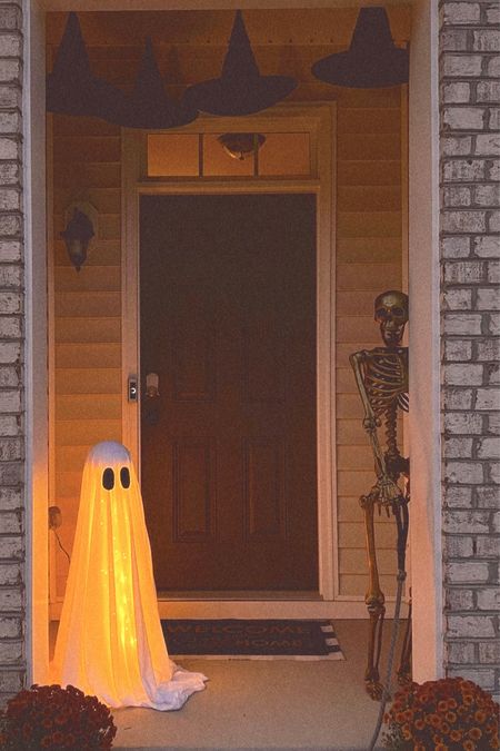 DIY Glowing Ghost 👻

#LTKSeasonal #LTKHalloween #LTKhome