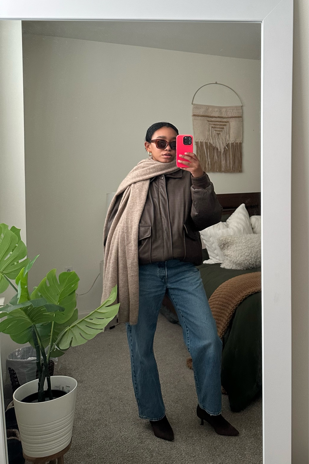 -size 27 in jeans (sized up 2 sizes)


#LTKFindsUnder100 #LTKSeasonal #LTKStyleTip