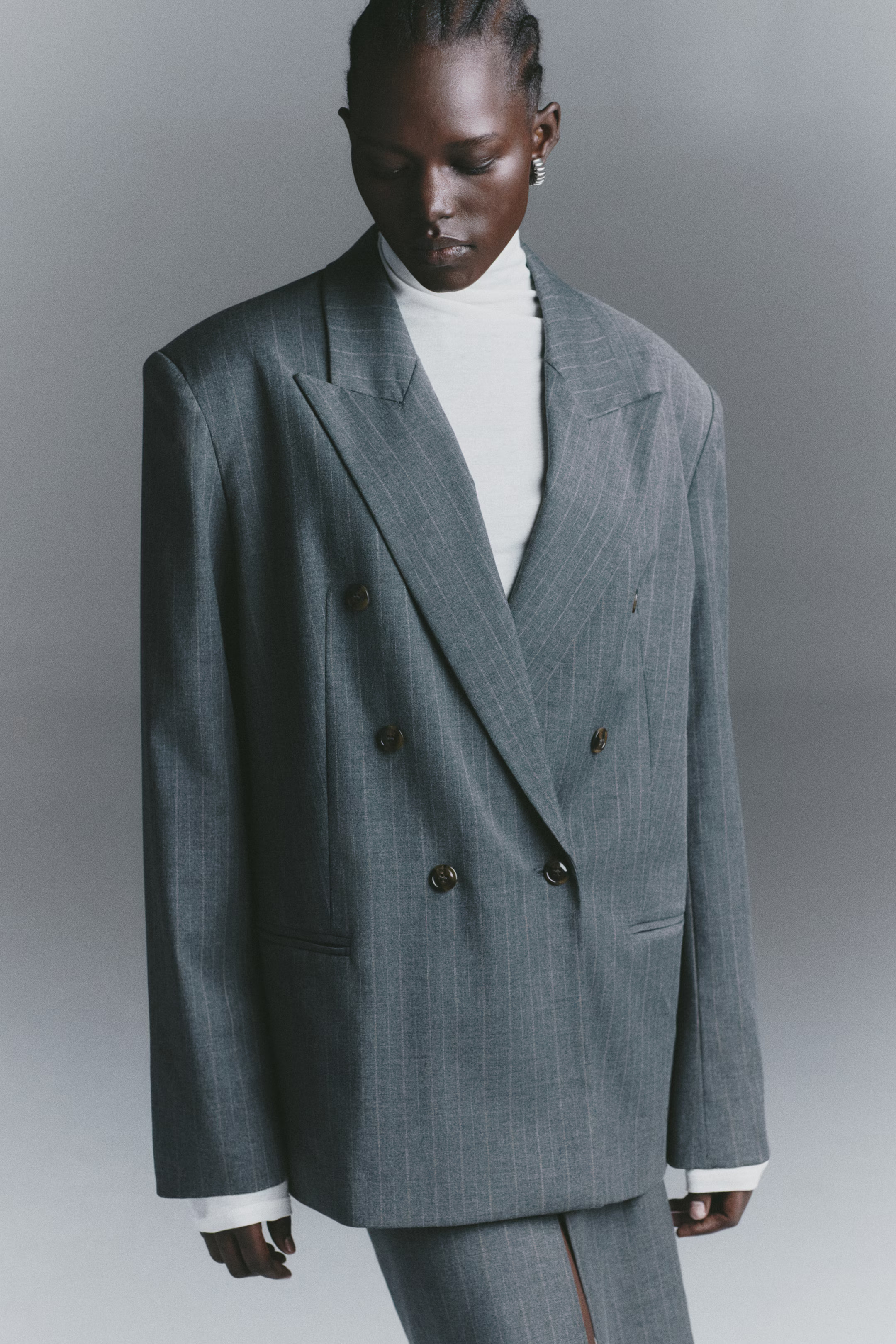 Double-breasted blazer | H&M (UK, MY, IN, SG, PH, TW, HK)