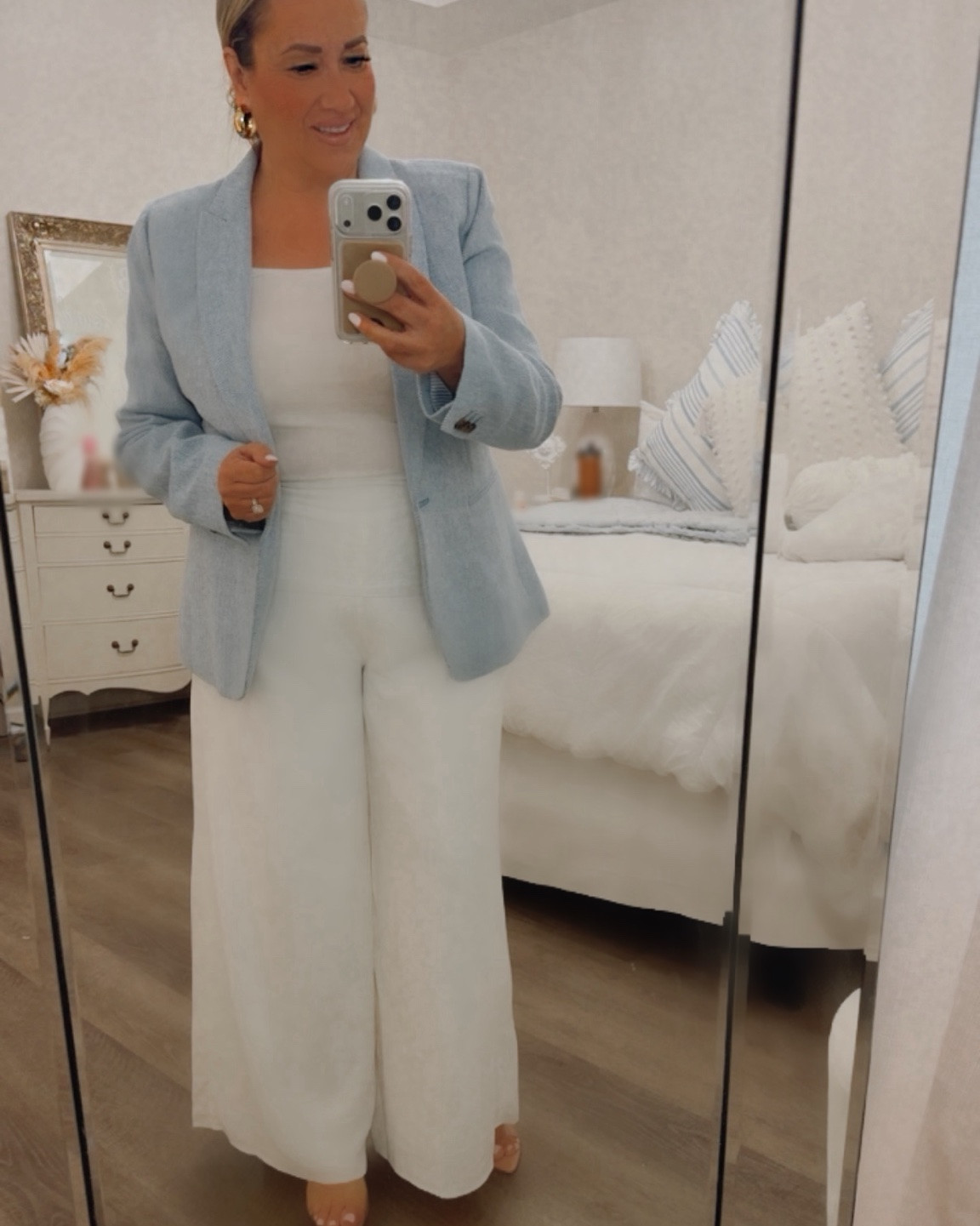 These are hands-down two of the best Amazon purchases I’ve made. The palazzo pants fit beautifully, are fully lined, and have pockets (a major win). And these nude heels? Chic and comfortable. I wore them for two events in a row and felt great the entire time. Definitely grabbing more colors in both. The quality for the price is just that good.

Everything is linked on my LTK. Shop these favorites before they sell out—I have a feeling you’ll love them as much as I do!

#AmazonFinds #AmazonFashion #LTKStyle #FashionFinds #AffordableFashion #AmazonMustHaves #OOTD #WardrobeEssentials #AmazonDeals

#LTKgrwm #LTKootd #LTKPetite