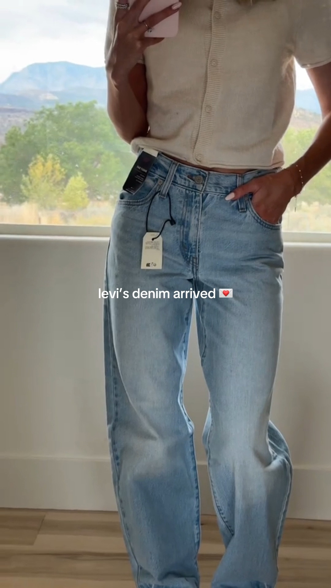 LEVI’S DENIM
jeans sale!!

overalls size S
denim jeans size 24x30
