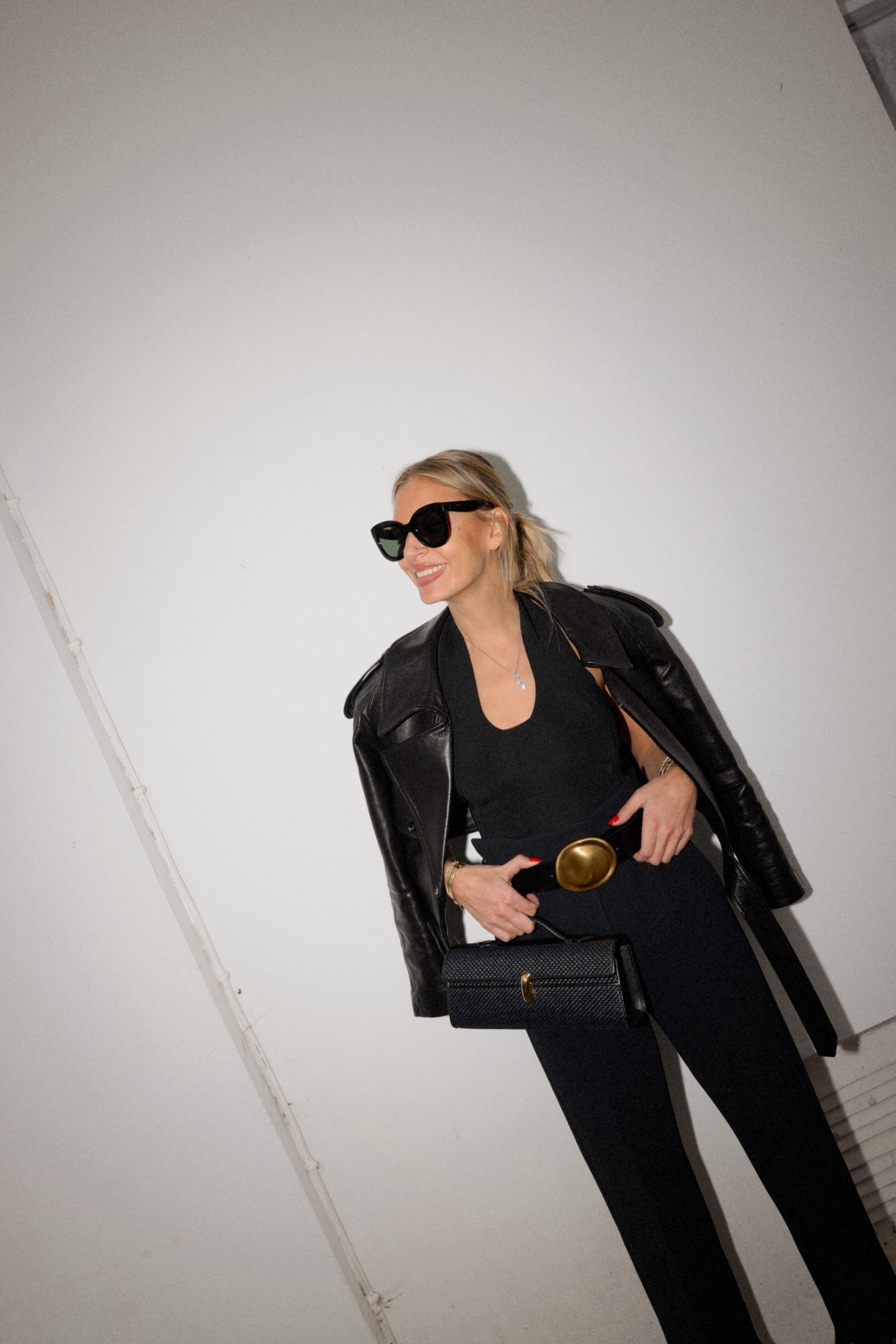 Obsessed with the accessories on this monochrome look