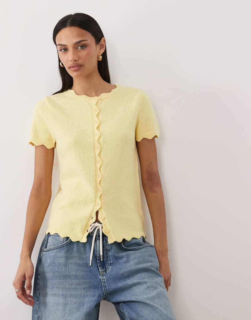 ASOS DESIGN slub yarn cardigan with scallop edges in buttermilk-Yellow | ASOS (Global)