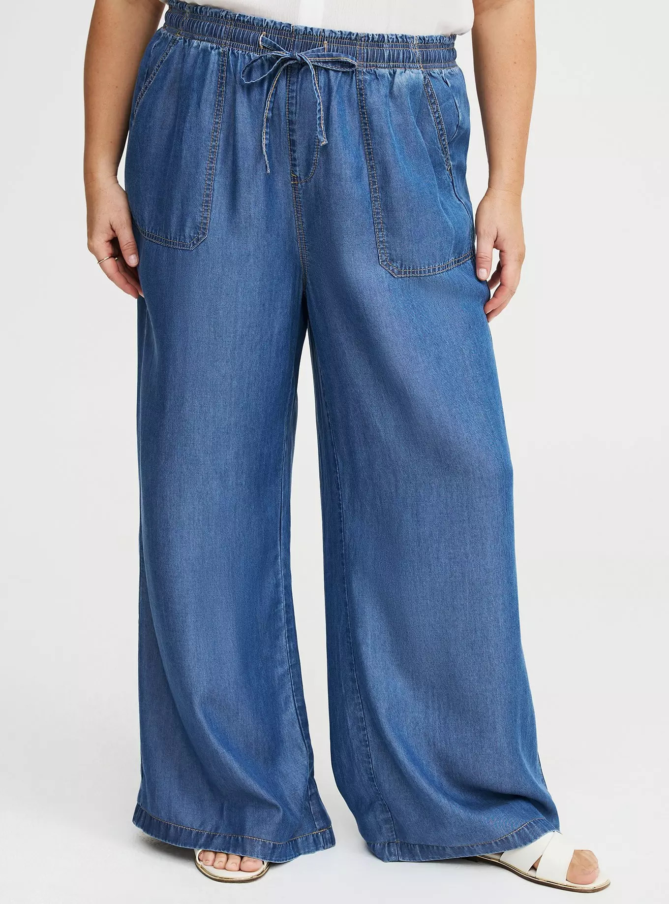 High-Rise Wide-Leg Lightweight Denim Jean | Torrid (US & Canada)