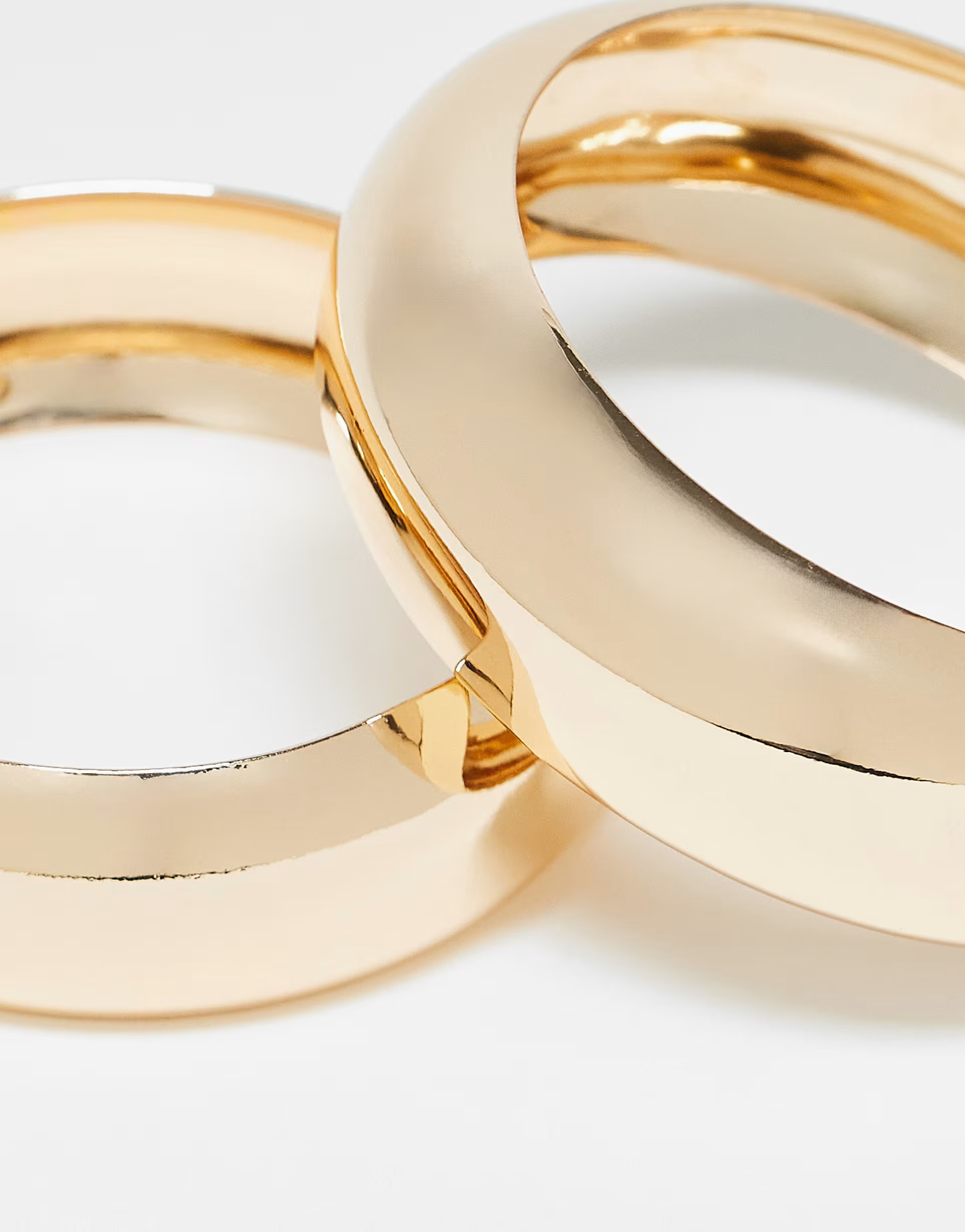 ASOS DESIGN Curve pack of 4 shiny gold bangles | ASOS | ASOS (Global)