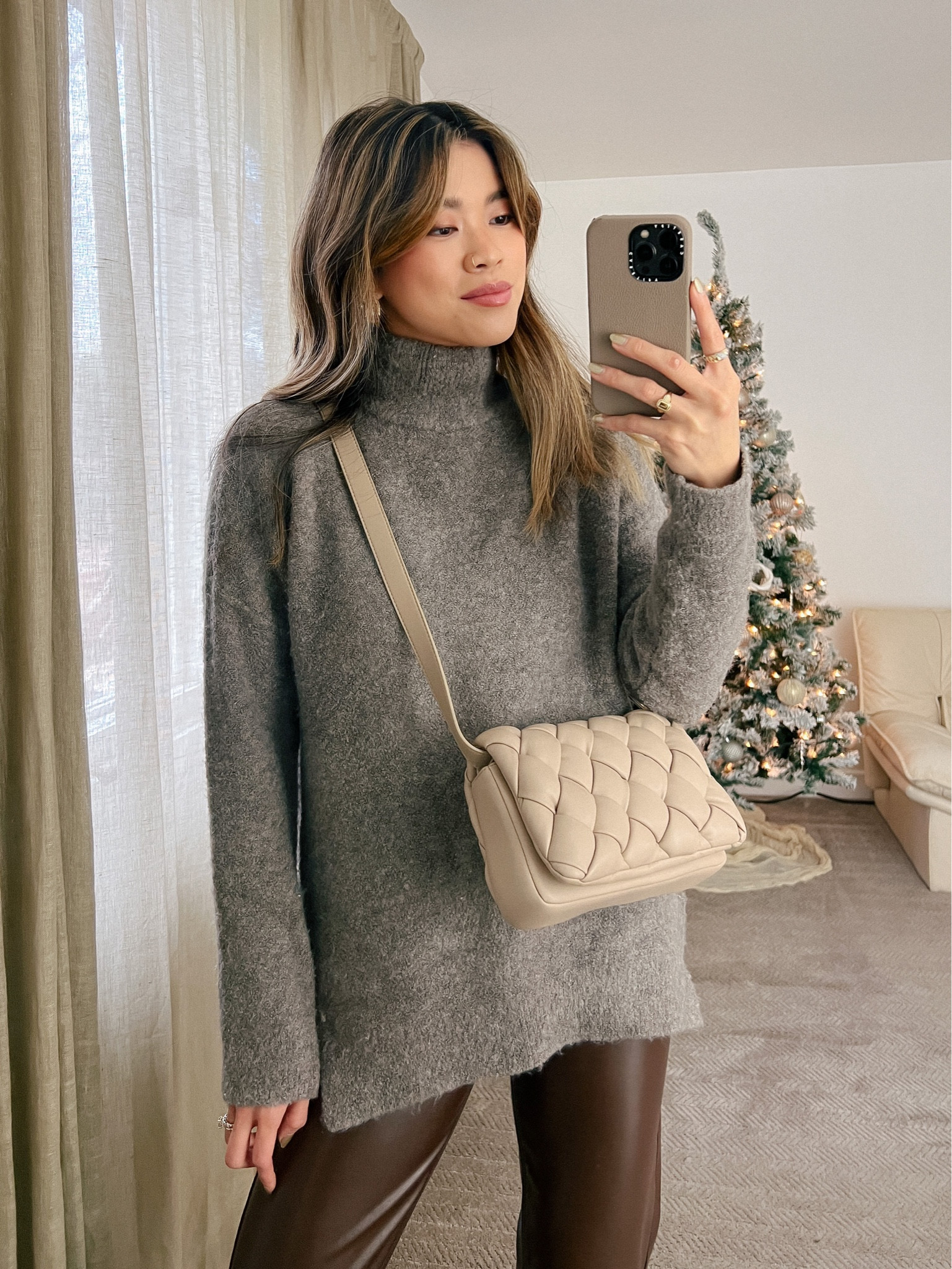 Abercrombie oversized brown turtleneck and chocolate brown faux leather pants with nude heels and JW PEI bag!

Top: XXS/XS
Bottoms: 00/0
Shoes: 6

#winter
#winterfashion
#winterstyle
#winteroutfits
#holidayparty
#holidayoutfit
#holiday
#boots
#abercrombie


#LTKSeasonal #LTKstyletip #LTKHoliday