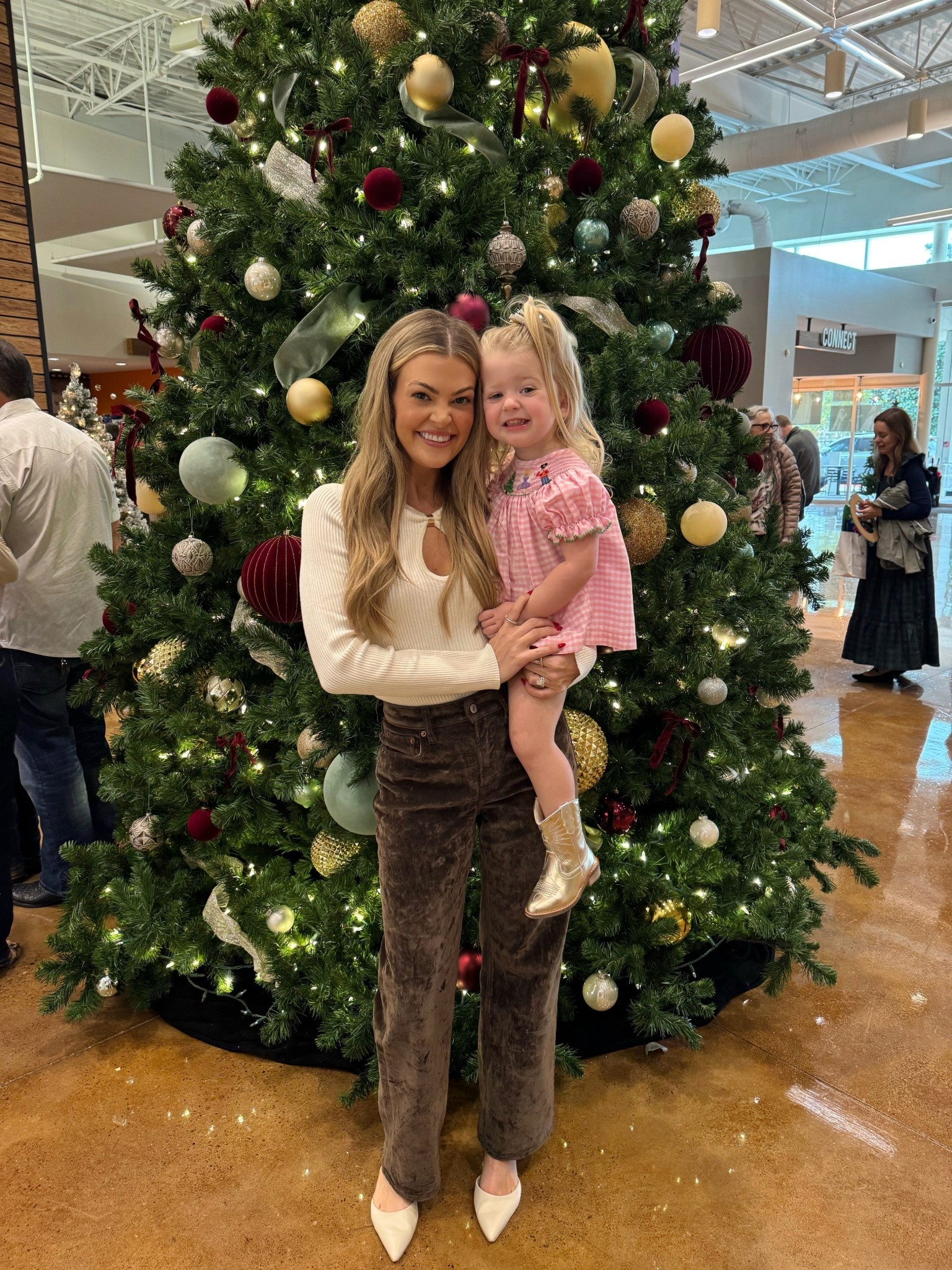 brooklyn’s christmas performance 🤍

I got so many compliments on these pants!! the fit is incredible, and the velvet material is so chic this winter. (wearing size 25 short, & size small in top) 

#LTKFindsUnder100 #LTKootd #LTKSaleAlert