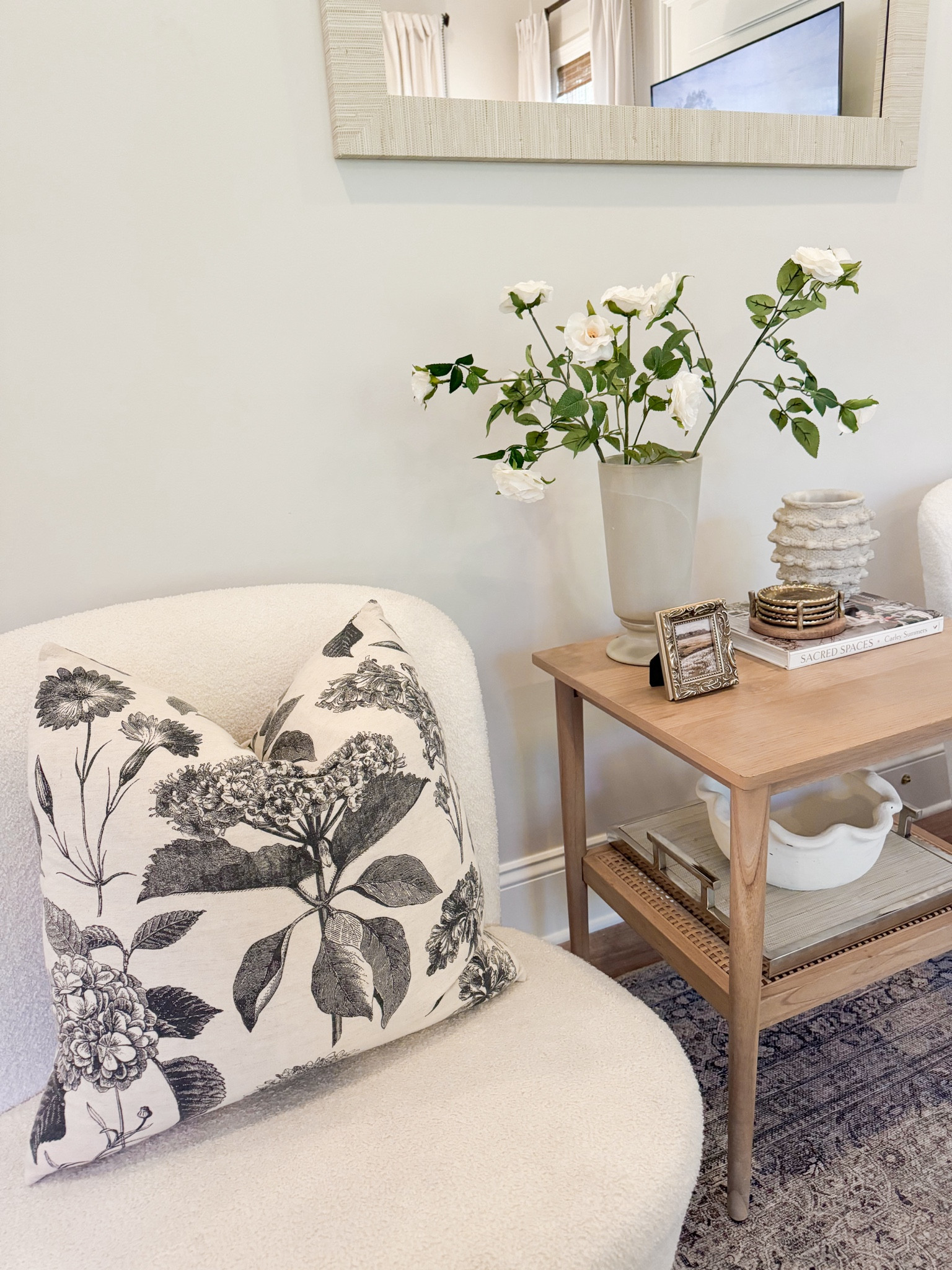 Adding fall touches to the living room.


Home, home decor, fall, fall decor, living room, dining room, bedroom, entryway, seasonal, sale, neutral, styling

#LTKFallSale #LTKHome #LTKSeasonal