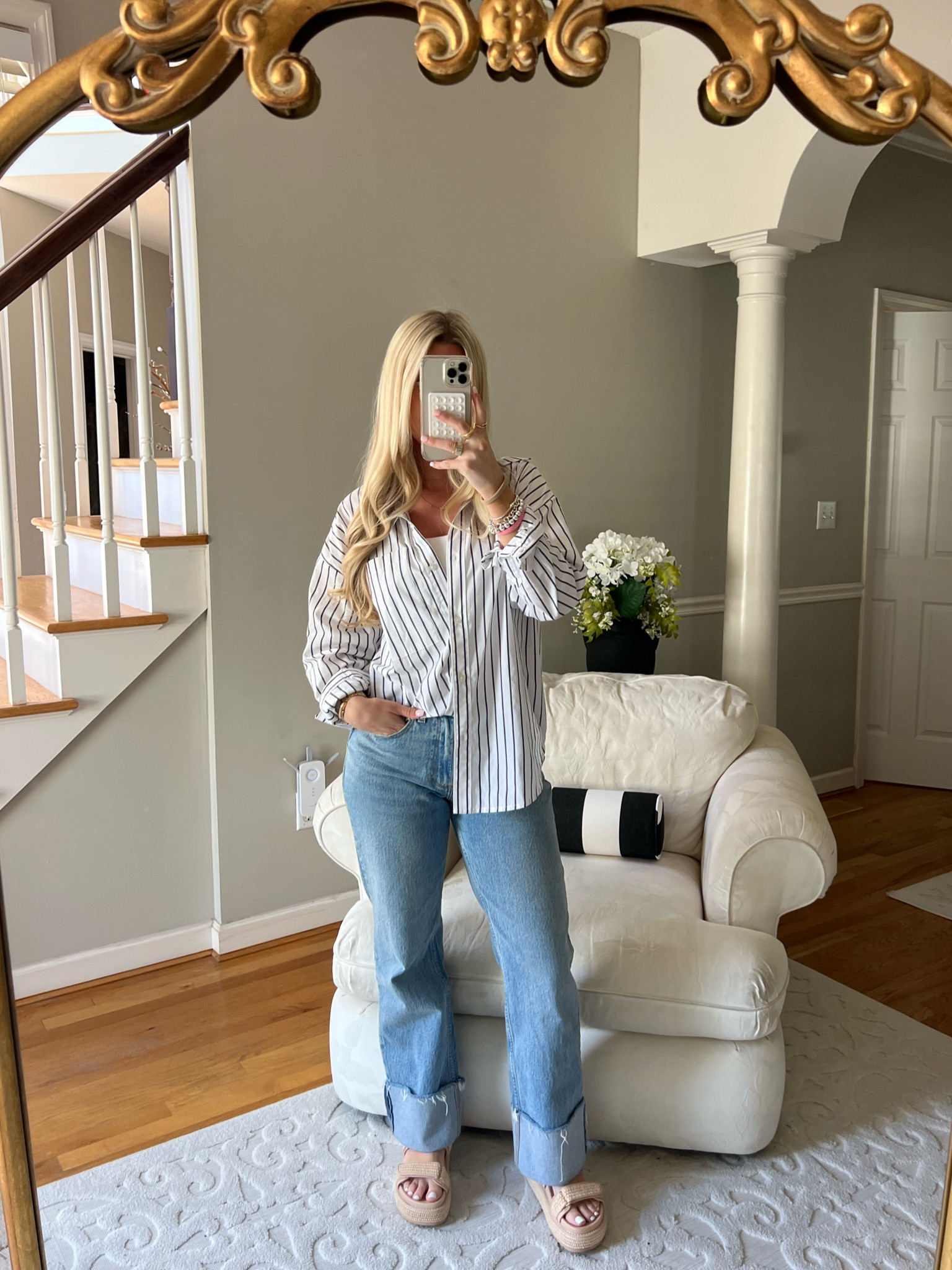 outfit of the day!
•
Abercrombie 
Steve Madden 
Lulus 


#LTKU #LTKFindsUnder100 #LTKStyleTip