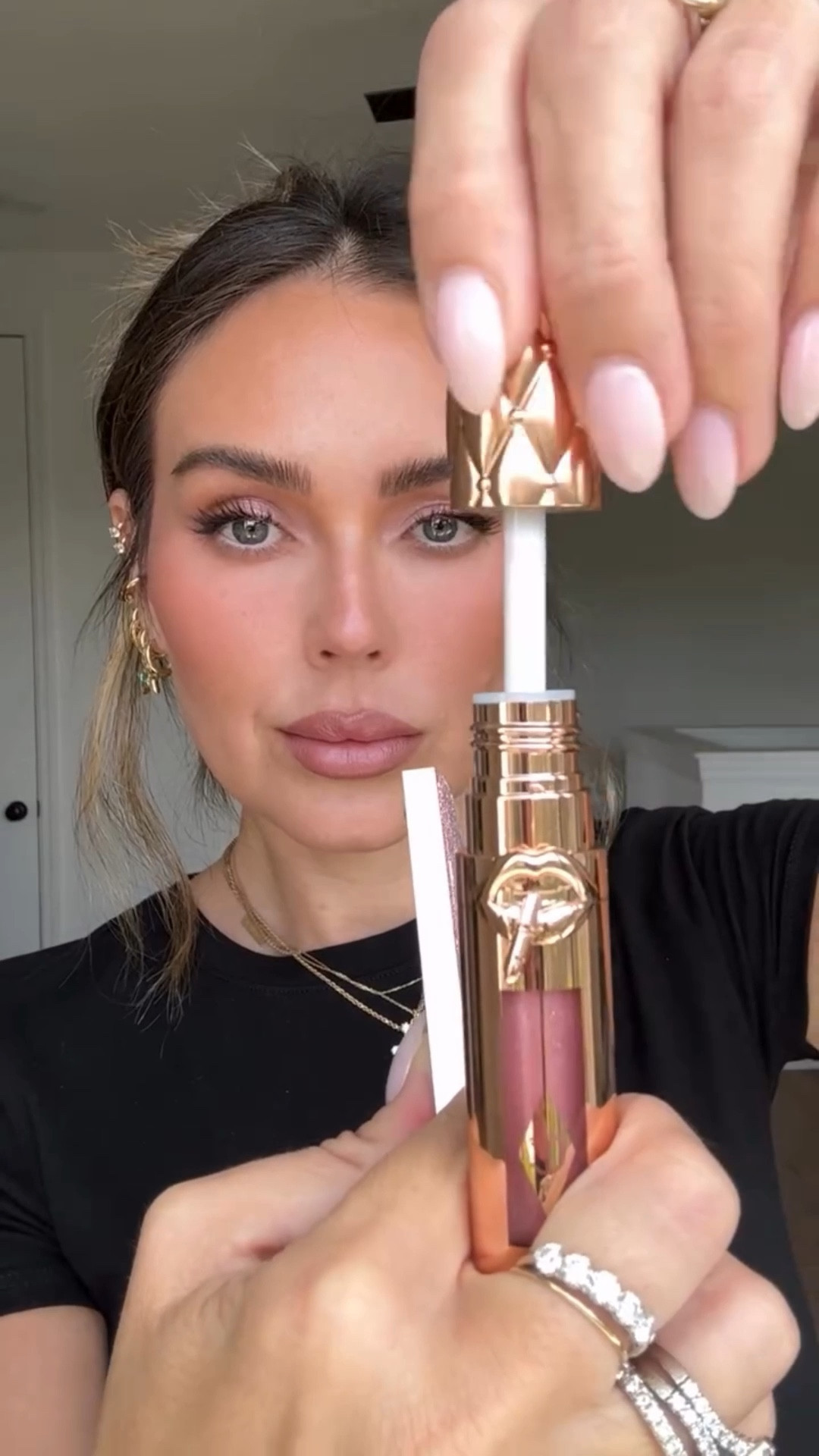 Today’s lip ft. 👄 an all Charlotte Tilbury lip combo 

@charlottetilbury Charlotte tilbury lip cheat lip liner in iconic nude, K.I.S.S.I.N.G lipstick in icon baby, big plumpgasm lip gloss in chocolate strawberry. 

I’m pretty sure this is the most perfect nude lip liner on planet earth (dramatic… but you saw that color, right?)

#LTKFindsUnder50 #LTKStyleTip #LTKBeauty