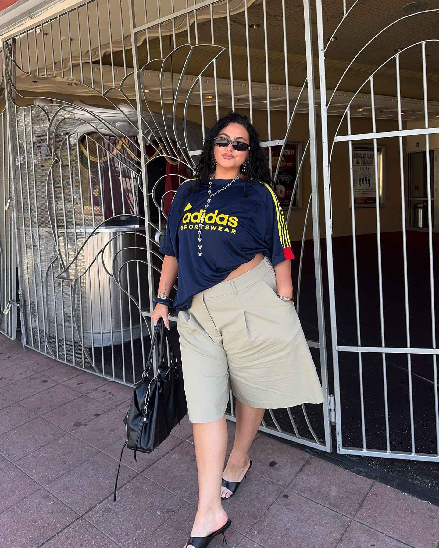 business on the bottom party on top

Street style, streetwear, spring outfit, curvy outfit, trouser shorts, heels, jersey outfit 

#LTKPlusSize #LTKStyleTip #LTKSeasonal