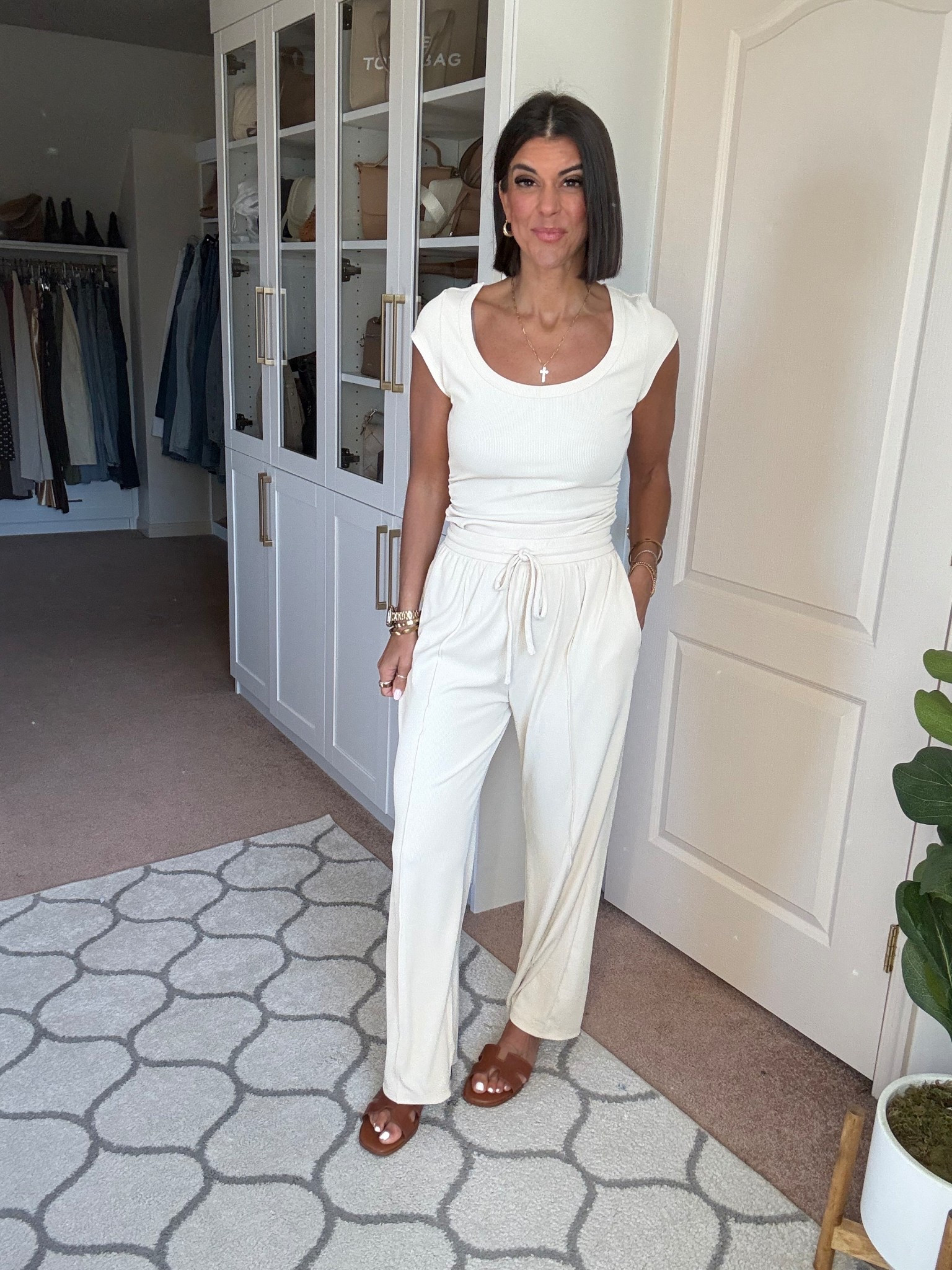 Size small in set

#LTKSeasonal