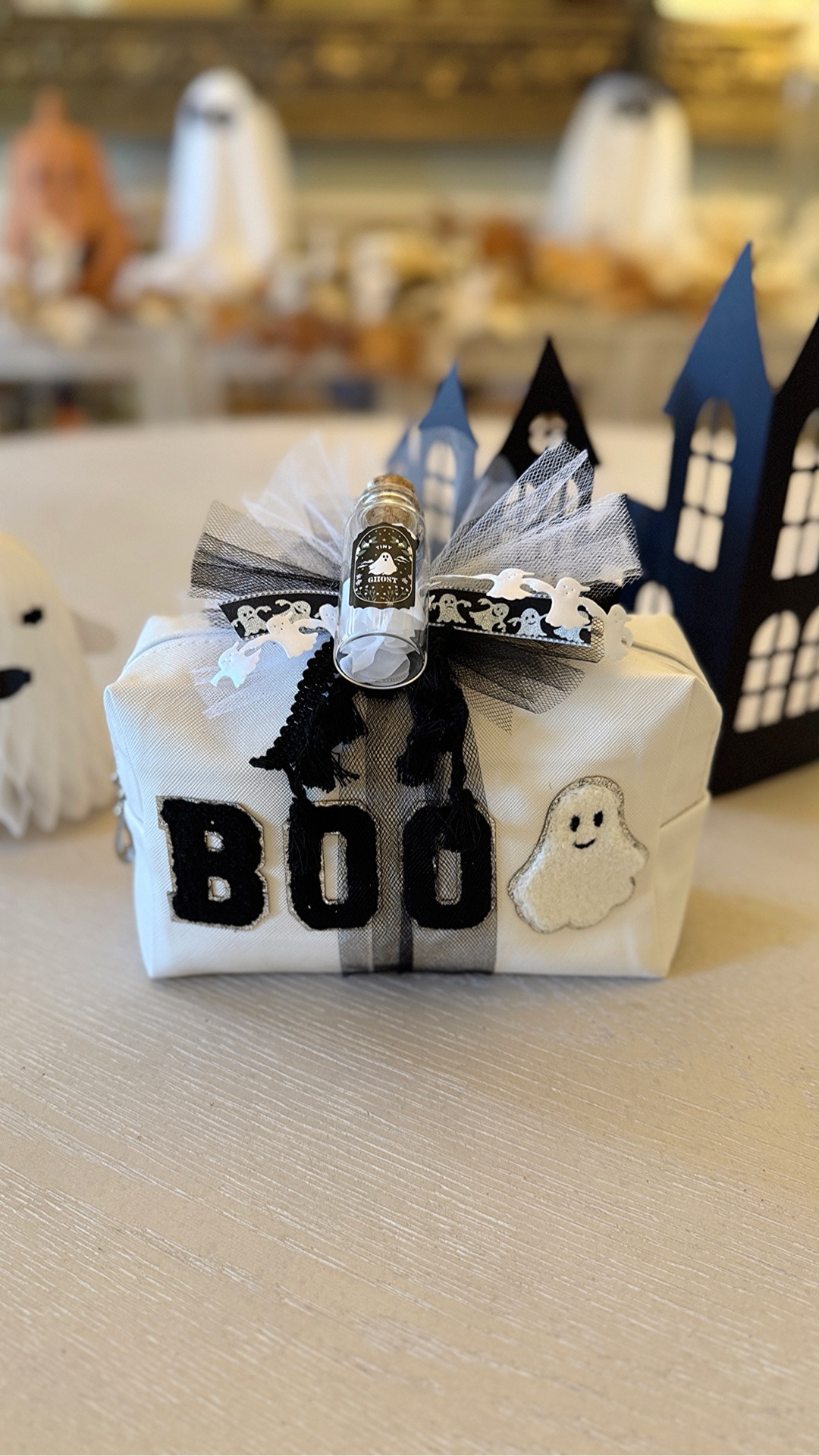 Zero self-control when it comes to a theme 👻😂 This spooky-cute gift is packed with all things ghostly and finished with the perfect Pizzazzy bow! 🎀✨

Everything to recreate it is linked right here. 👻🖤

#HalloweenGift #BooBasket #HalloweenGiftIdeas #SpookyCute #GiftIdeas