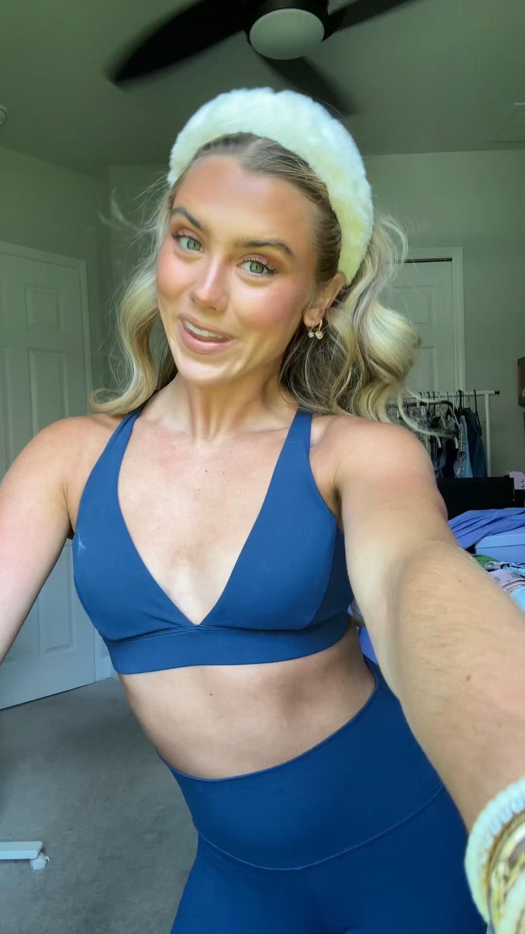 the most genius subscription service you’ve ever met @Vivrelle  use code SLOANEVOSEN 👜 i have a rental subscription for my clothes so it only makes sense to have one for bags too!! you get to rent and try out different styles and color and brands without the 🤑 commitment!! GENIUS. 

#vivrelle #vivrelleunboxing #vivrellebag #vivrellereview #vivrellepartner #unboxing #designerbags #designerbagunboxing #chanelbag #denimpurse #shoppinghaul #haul #unboxingvideo #unboxinghaul #pursecollection #pursetok #pursehaul #purseunboxing purse, bags, unboxing, haul, shopping haul, purse unboxing, vivrelle, designer bags, designer bag rental, clothing rental, bag rental, purse rental. 


#LTKTravel #LTKSaleAlert #LTKootd