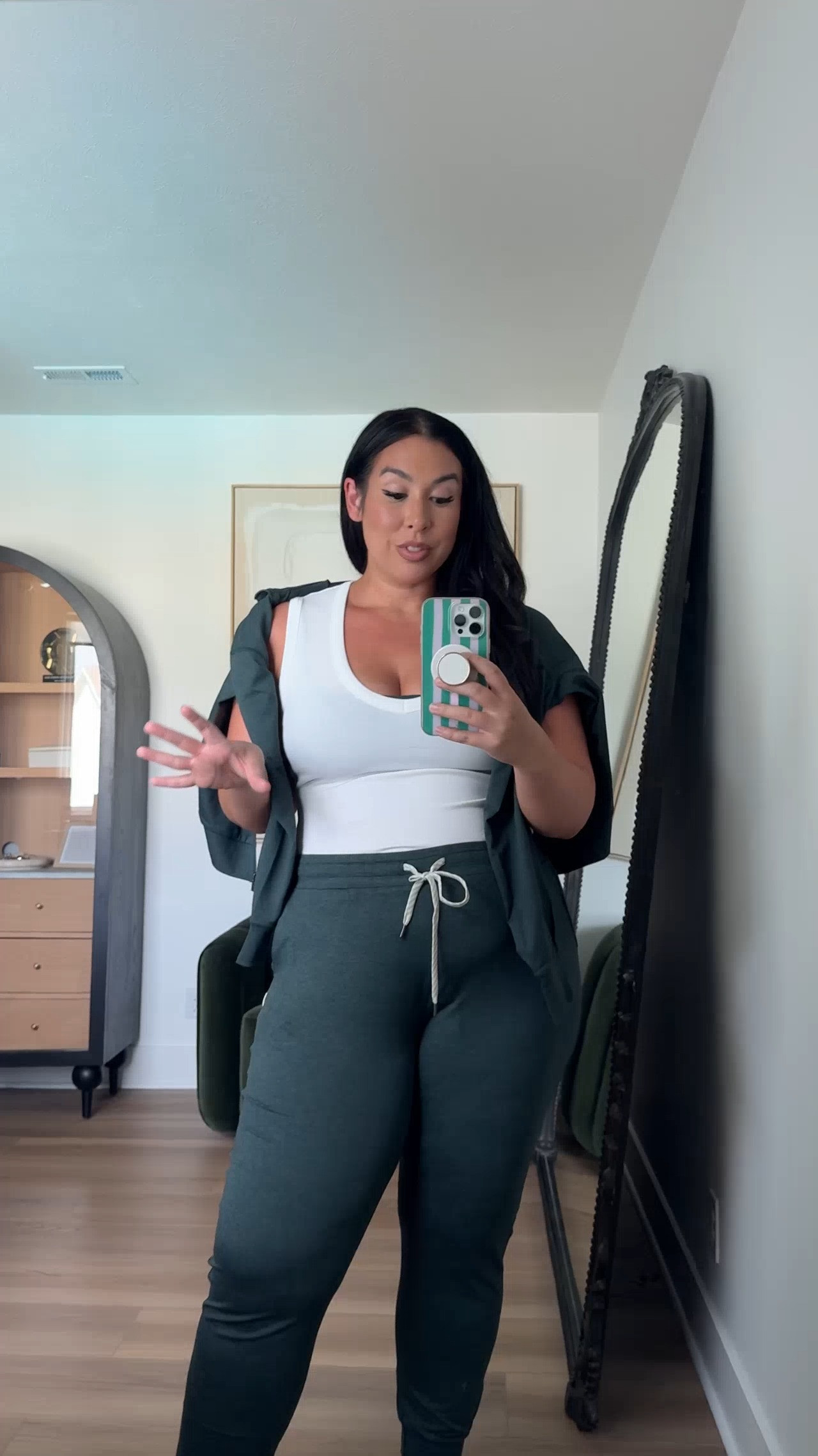 These are the perfect joggers to throw on in the mornings and feel put together for school drop off. The material feels like leggings and they fit so well!

Wearing XL in everything

vuori, jogger outfits, fall outfits, athleisure, casual style, mom outfits, matching sets, work out sets, mid size outfit ideas 

 #LTKootd #LTKmomlife #LTKMidsize