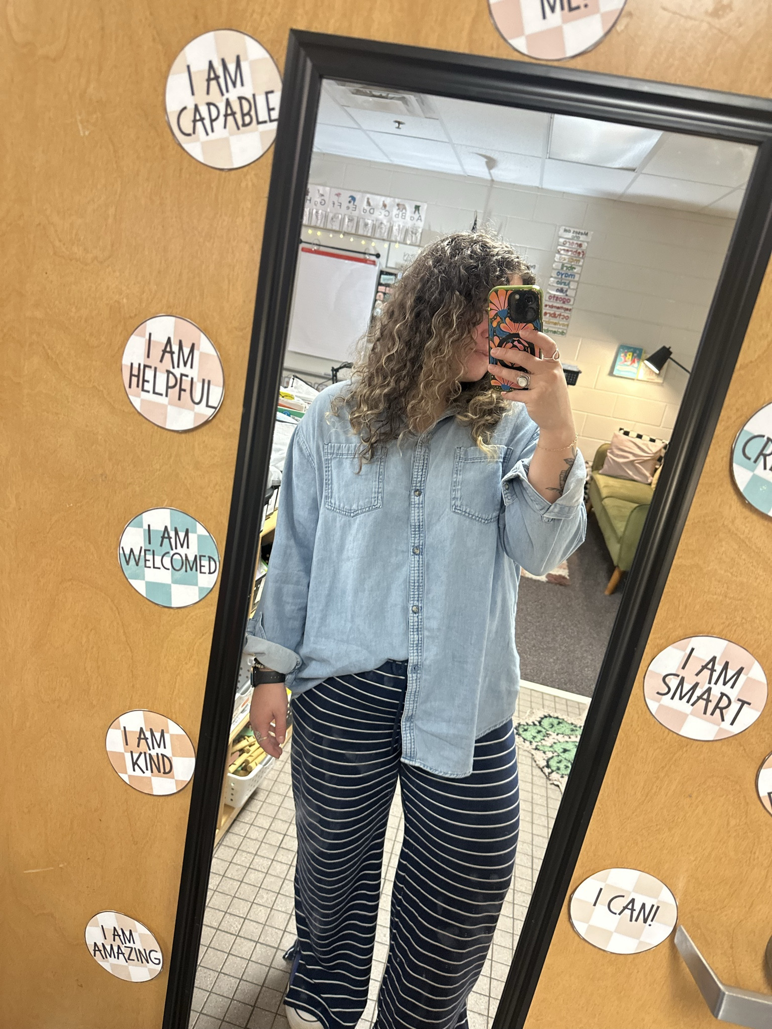 Teacher outfit // teacher ootd // teacher fit // kindergarten teacher // midsize 