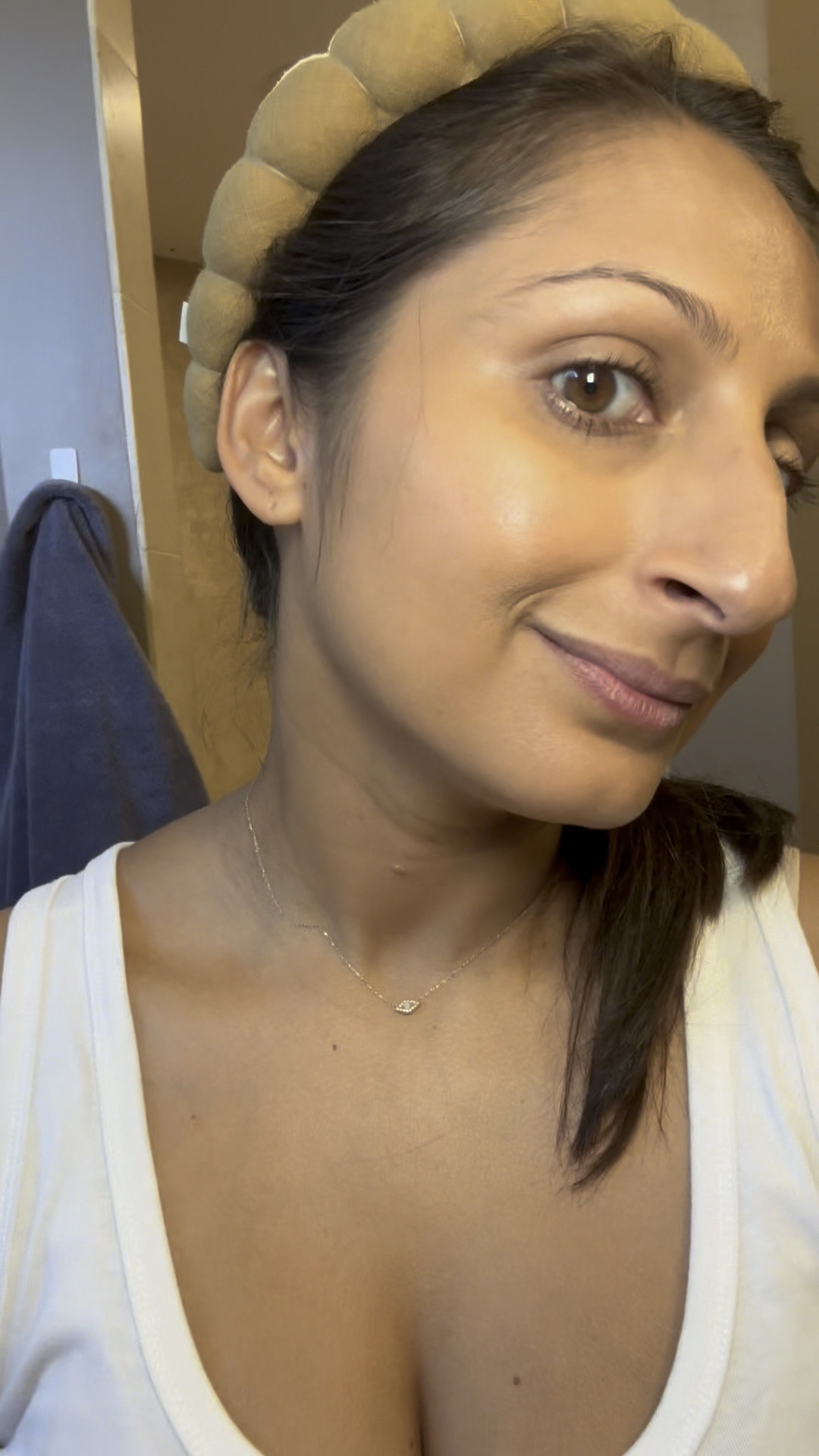 Found my new favorite foundation and it’s sooooo good!!!! Wearing tan 1



#LTKVideo #LTKparties #LTKbeauty