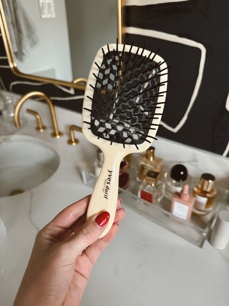 Our favorite brush is on sale with code GLOWUP15

#LTKfindsunder100 #LTKbeauty #LTKsalealert
