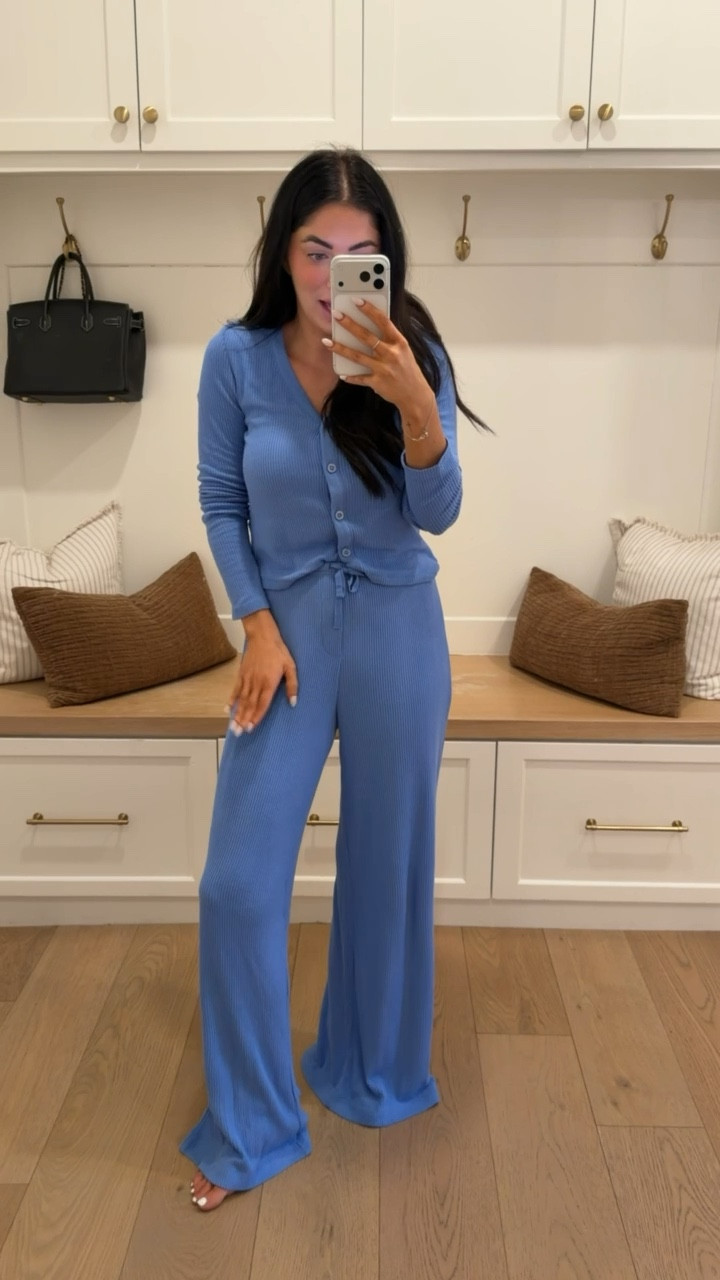 Matching loungewear set from Target!!

Casual outfit, target fashion, finds under 100, Katy roach

#LTKootd #LTKPetite #LTKSeasonal