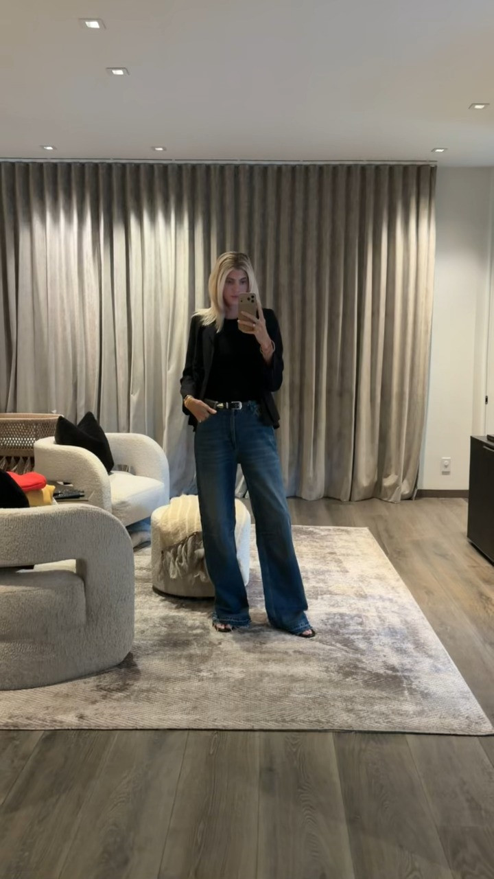 My go-to outfit when I don't know what to wear! 

 #LTKgrwm #LTKootd