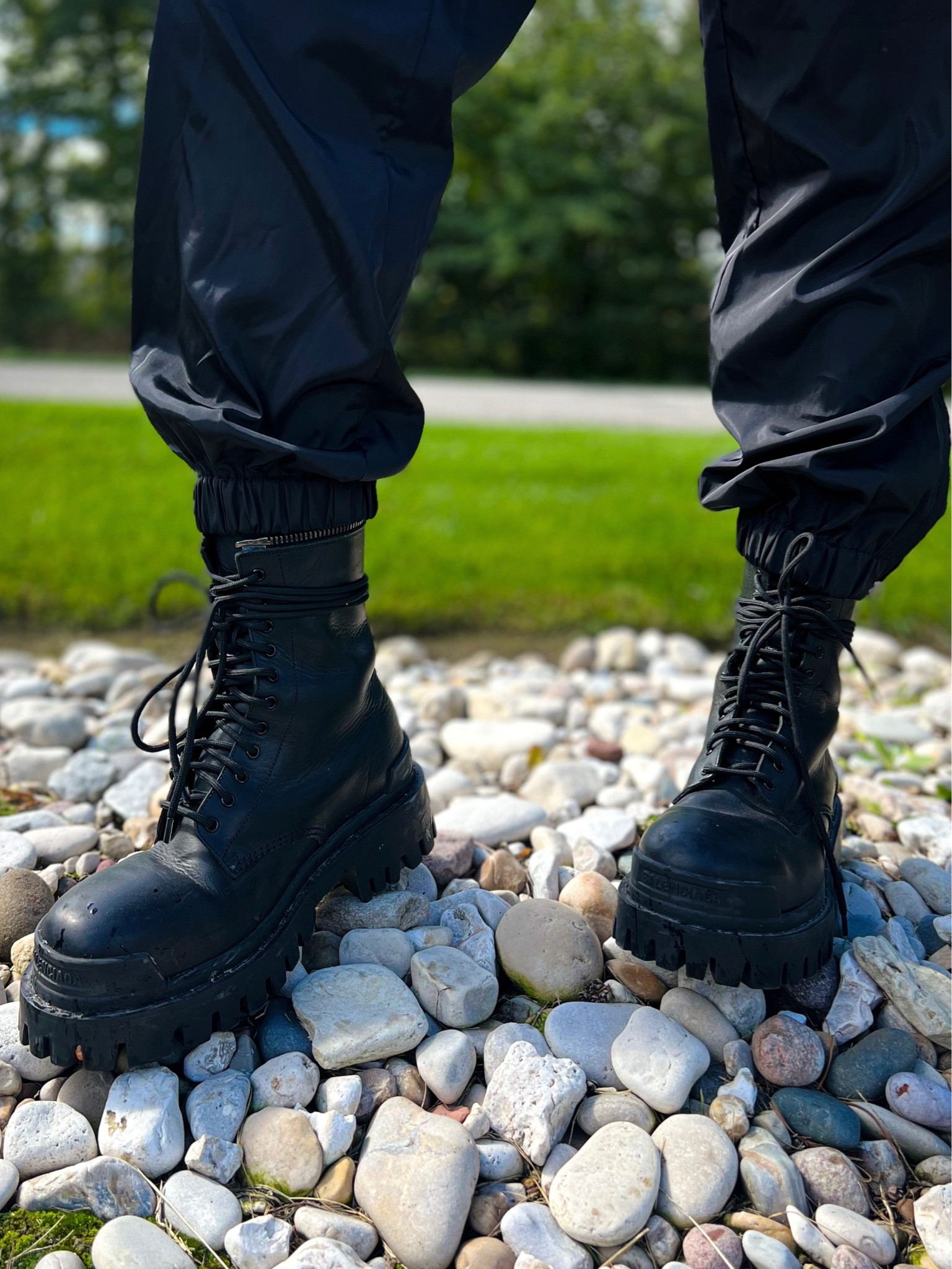 BALENCIAGA STRIKE COMBAT BOOTS (KHAKI)エイジングダメージ加工カーキ ...