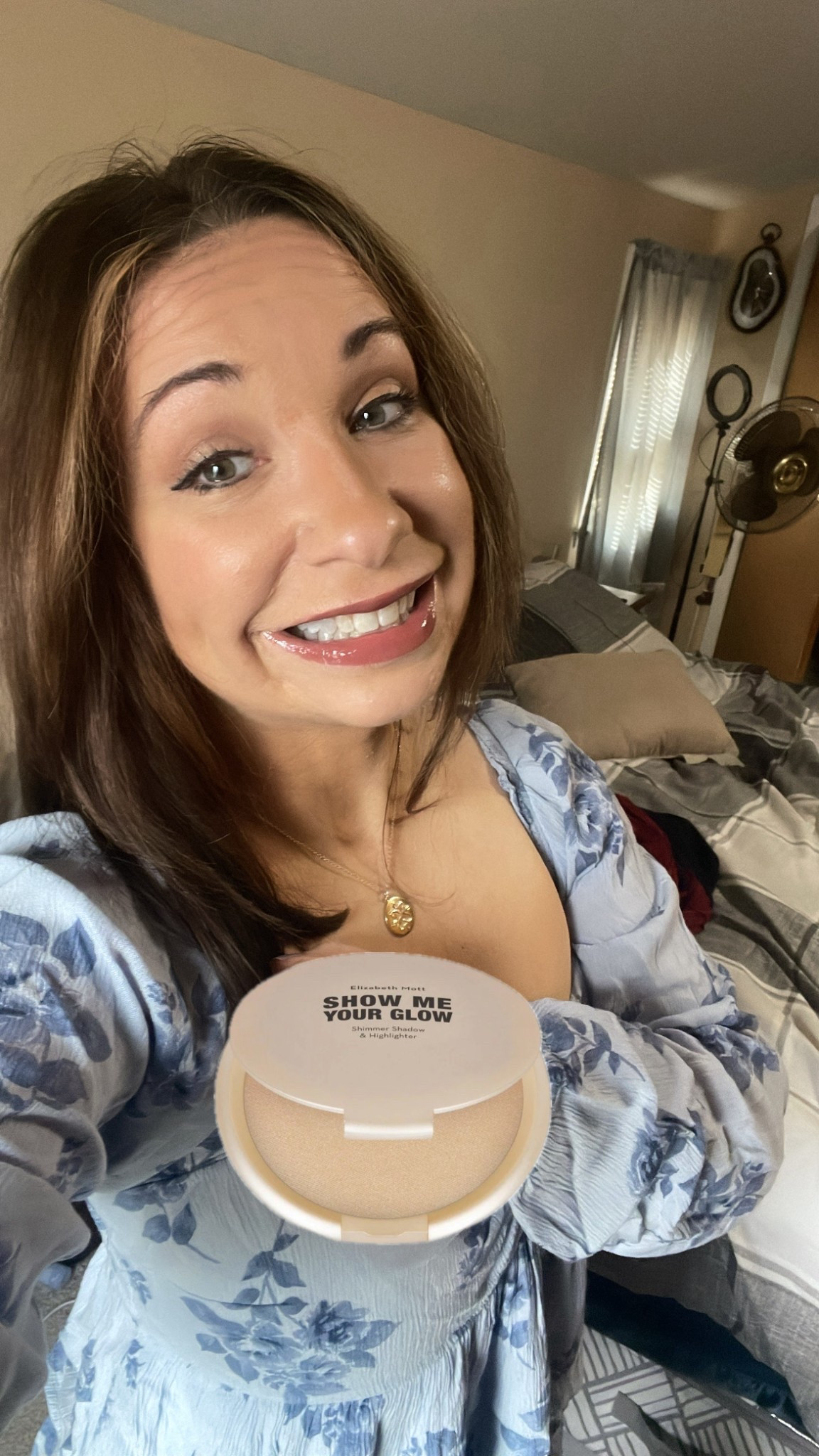 The best highlighter and eye shadow 

#LTKSaleAlert #LTKFindsUnder50 #LTKBeauty