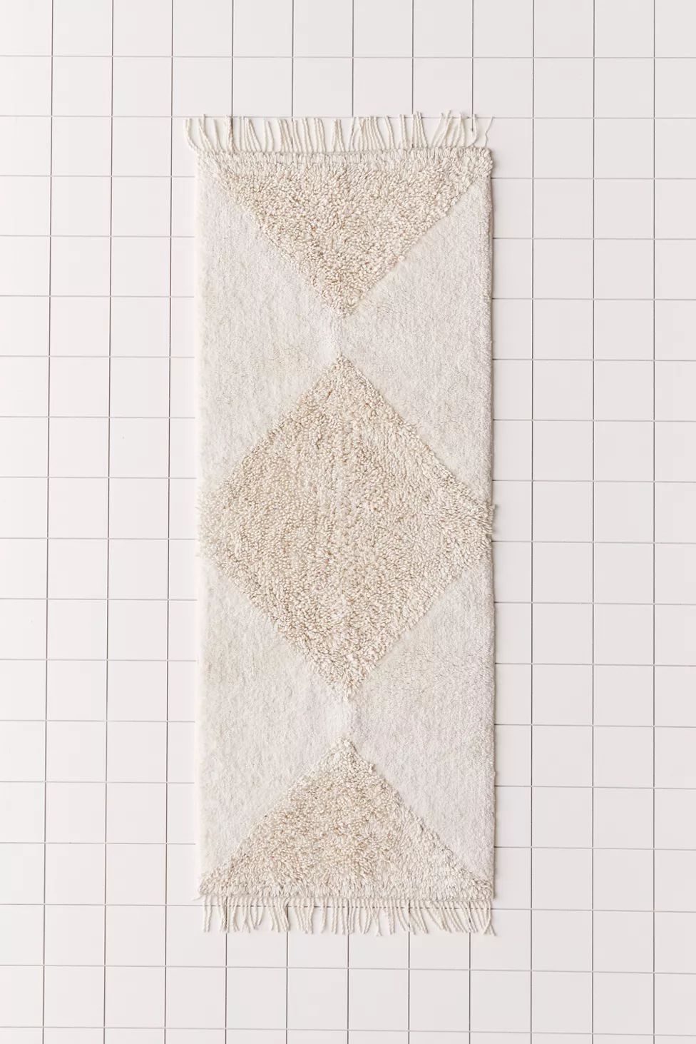 Looped Geo Runner Bath Mat | Urban Outfitters (US and RoW)