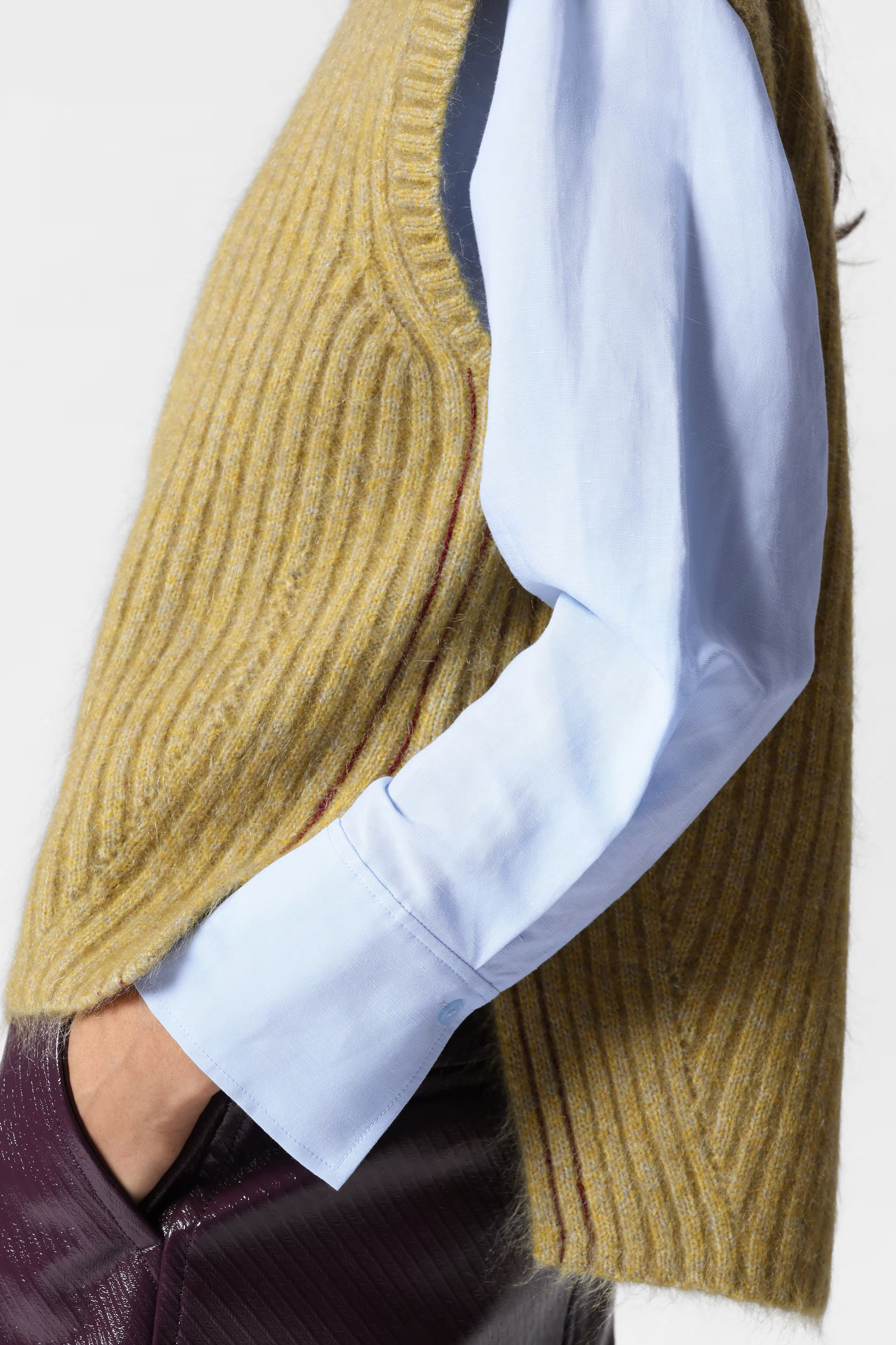 Knitted Mohair-Blend V-Neck Vest - Khaki green - Ladies | H&M GB | H&M (UK, MY, IN, SG, PH, TW, HK)