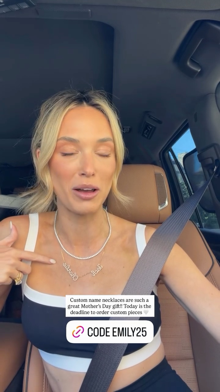 My exact necklace is linked! 

#LTKootd #LTKmomlife #LTKgrwm