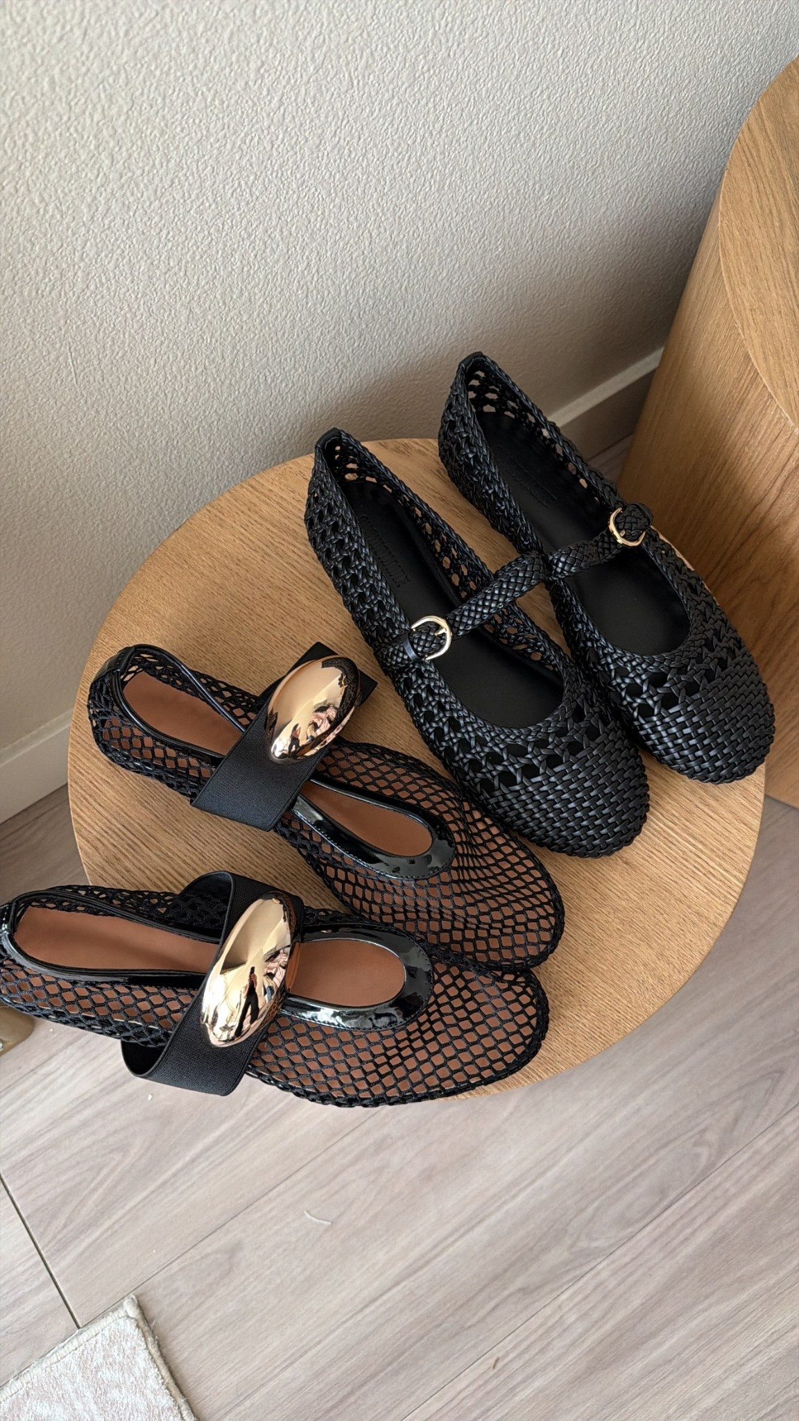 mesh ballet flats.  black flats.  workwear shoes. spring shoe a