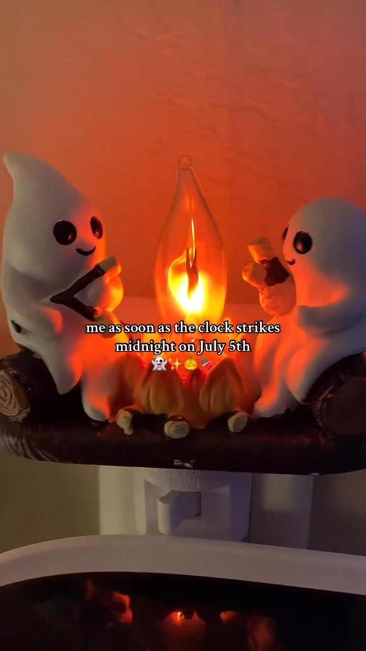 I can’t help myself 👻 my fall decor is slowly peeking its way out and my holiday nightlights are the first to get put out for that cozy ambiance 🎃✨👻😊 #falldecor #fallhome #halloweendecor #nightlights

#LTKHome #LTKSaleAlert #LTKSeasonal