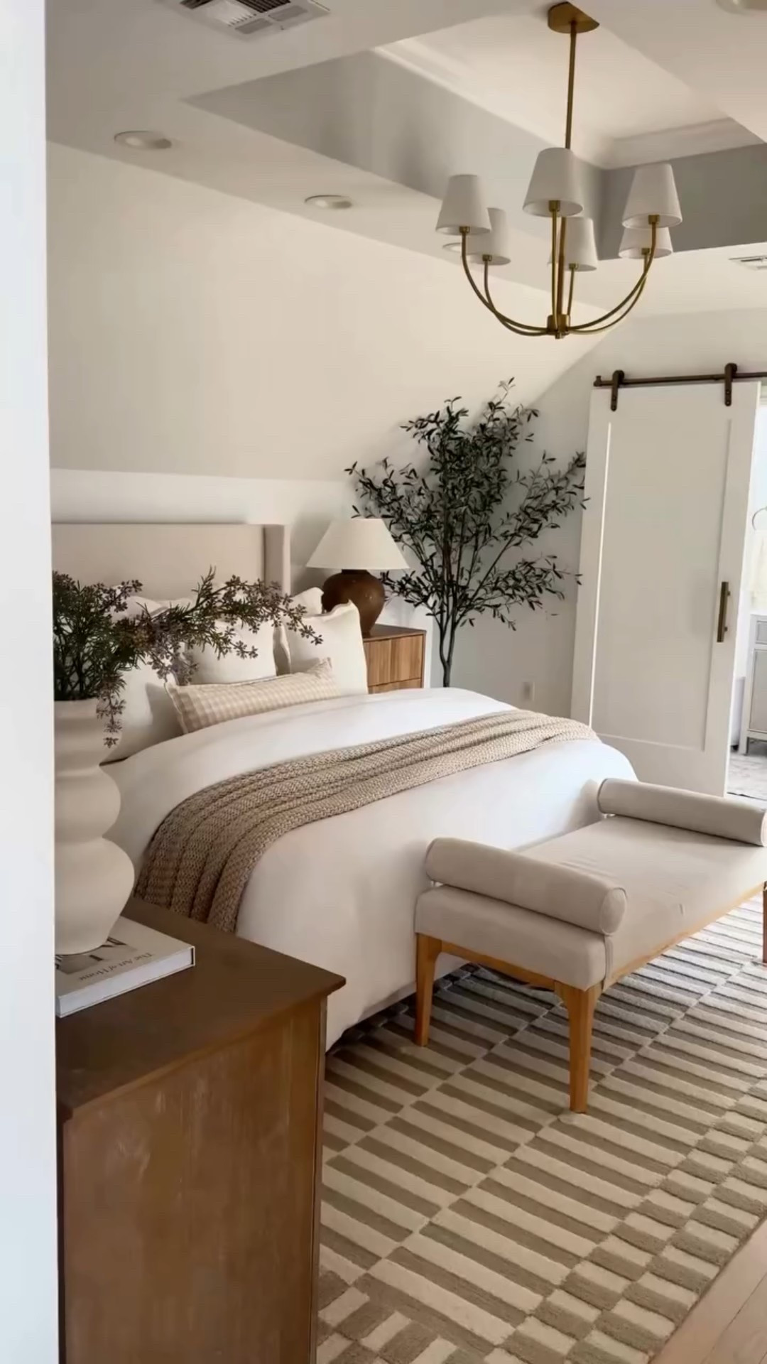 April moments 🤎

From home updates, a dreamy trip to Maui, and everyday moments that made this month feel extra special. 

If you love modern organic home finds, cozy spaces, and a peek into real-life in between, you’re definitely in the right place. 😍


#modernorganichome #neutralhomestyle #cozyhomeinspo #interiorstyling #mauivibes #LTKhome

#LTKHome #LTKWatchNow #LTKStyleTip