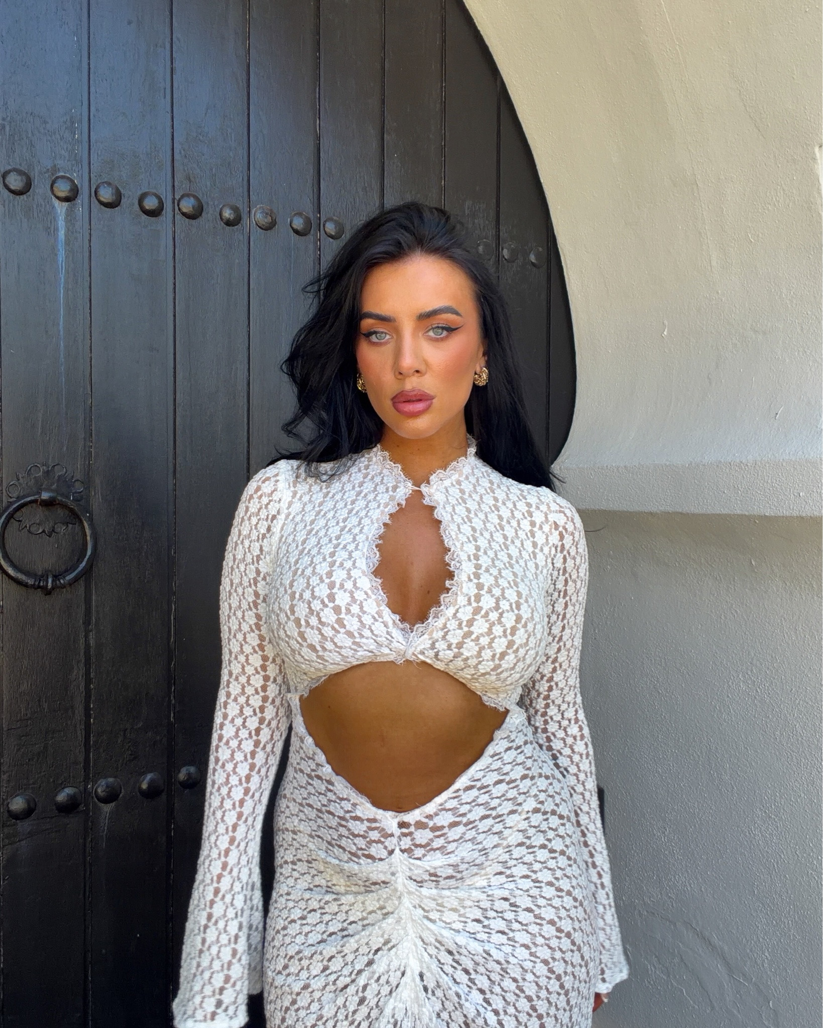 Its my All White Summer ✨💍8 weeks to go 👰🏻 Dress @noughtsandkisses for link comment LINK 
.
.
.
.

#2026bride #hendooutfit #midsizebride #meaganwells