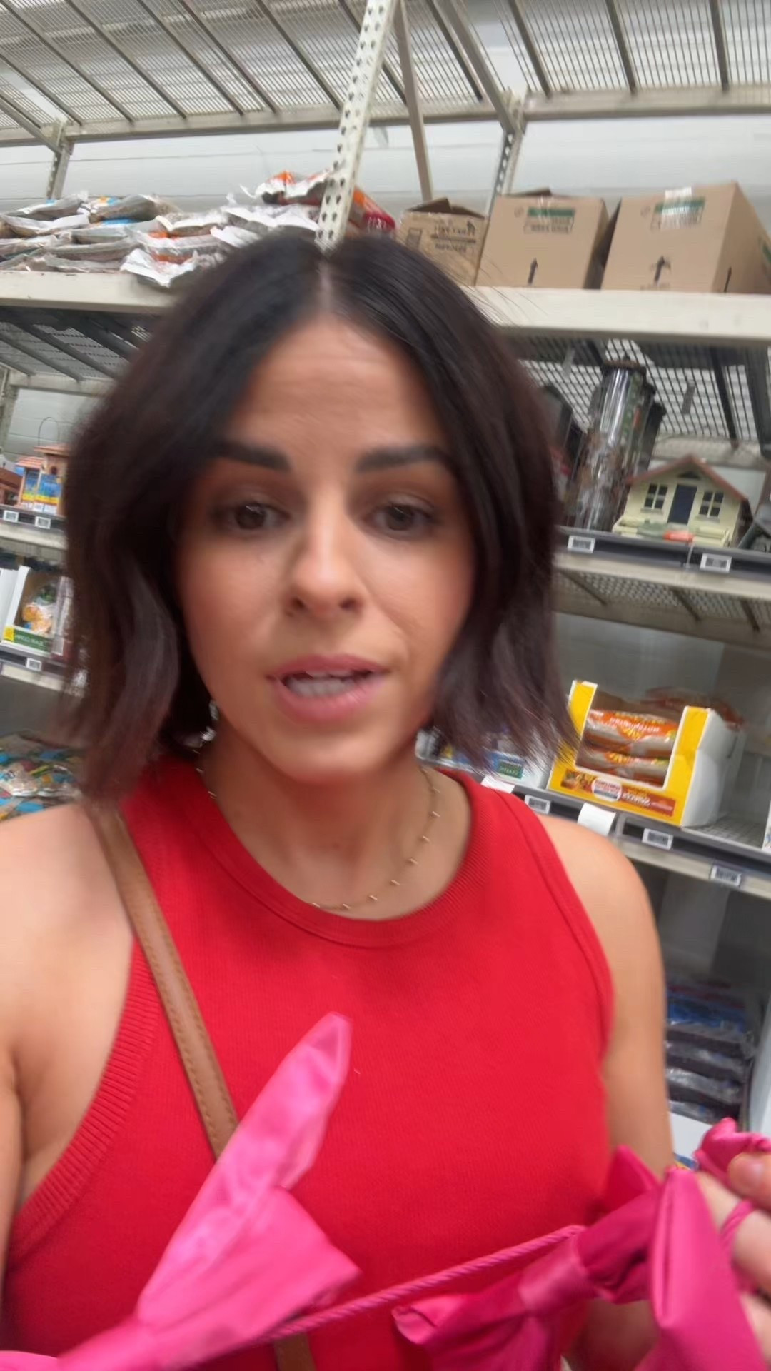 Grab it before it’s gone! 💗 🎀 