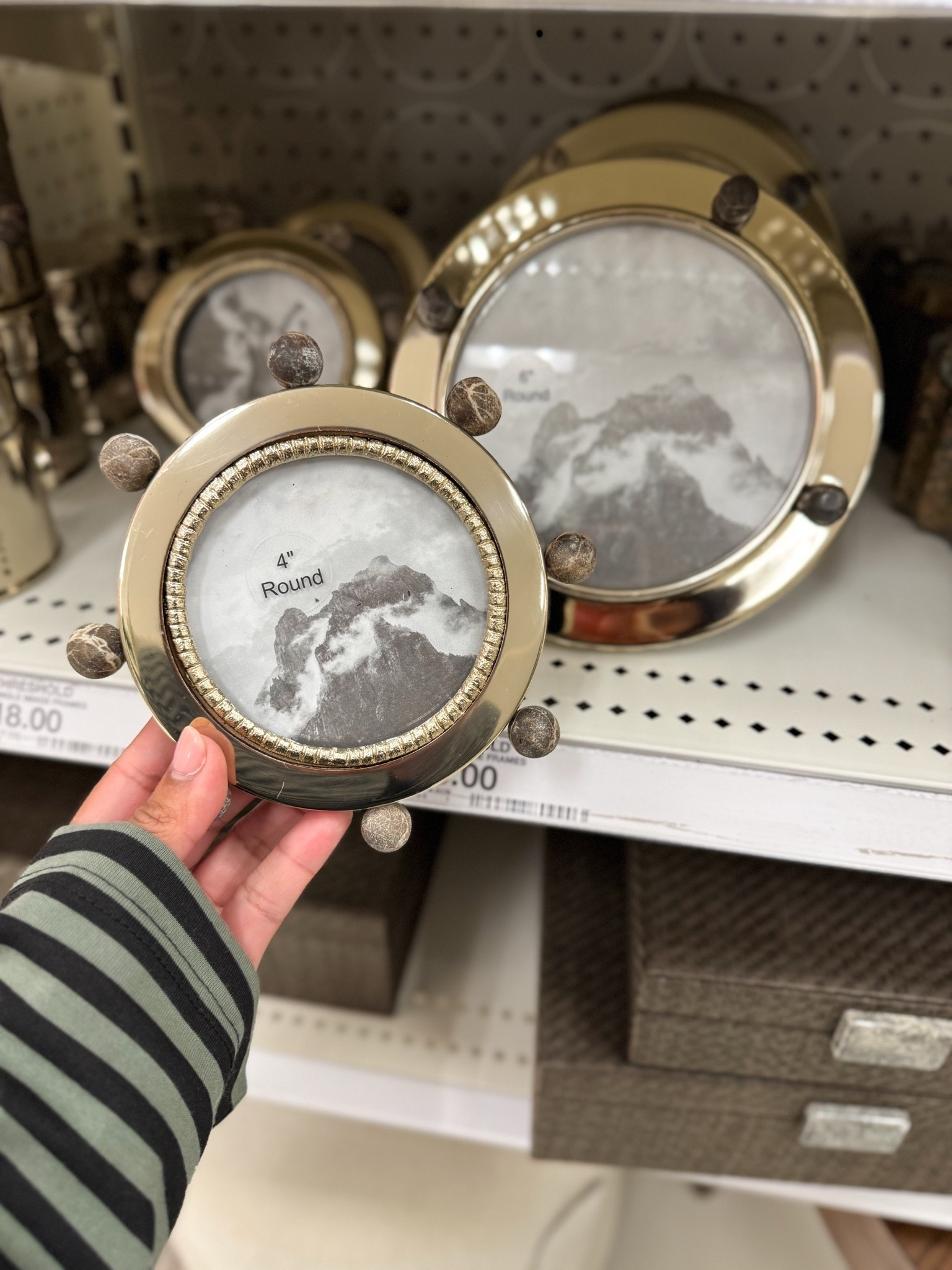 New picture frames by Studio McGee!

fall decor, target home decor, new target arrivals

#LTKHome #LTKSaleAlert