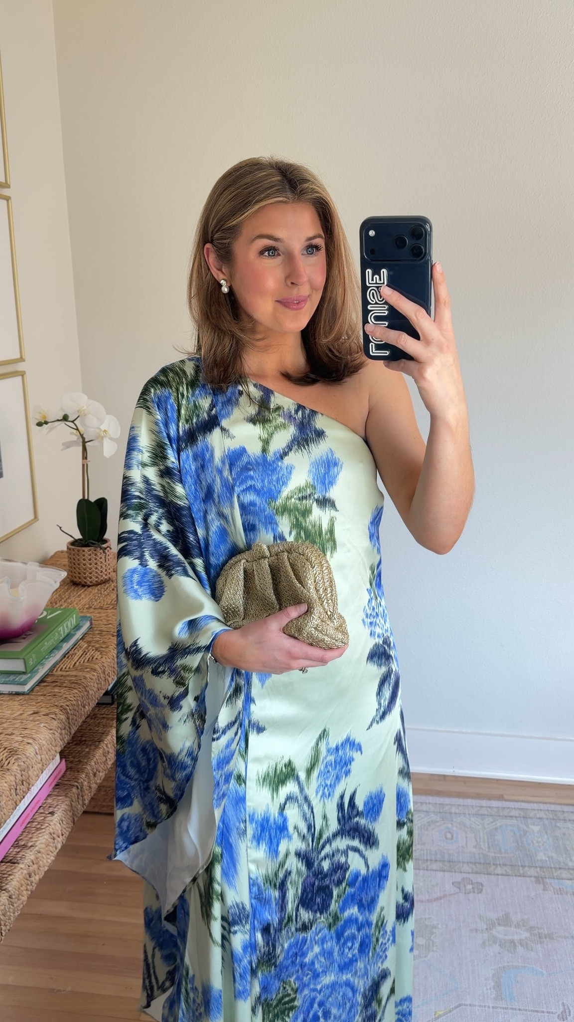 Beachy black tie outfit idea! Wearing a S. Code LOUISE20 for 20% off!